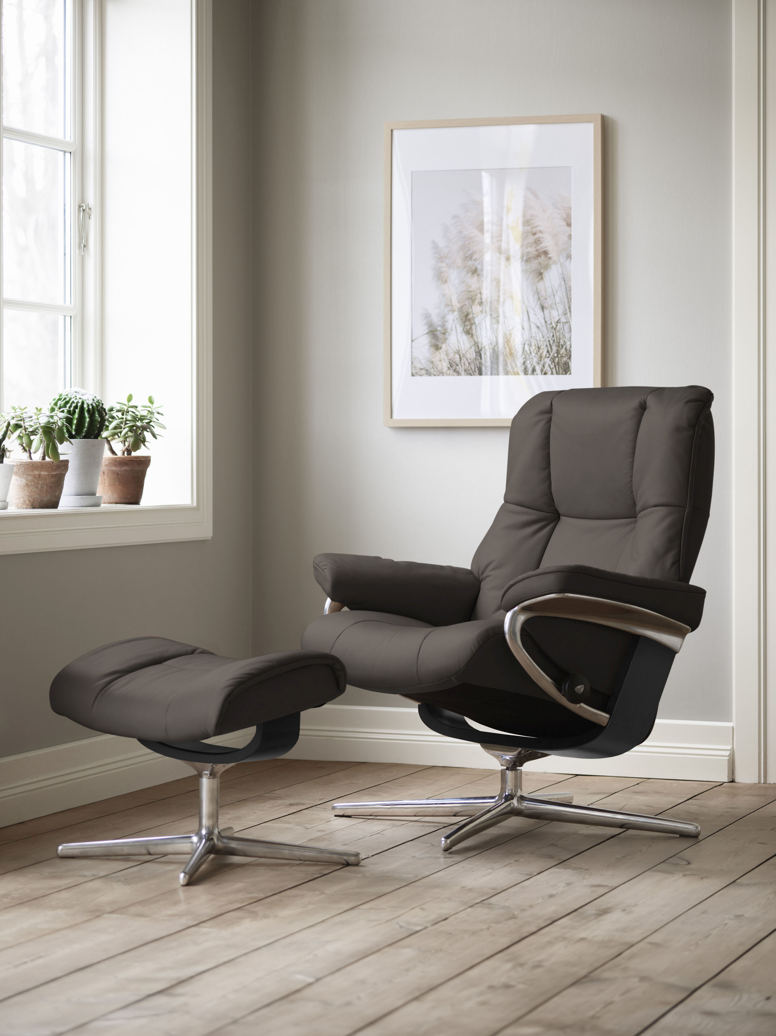 Stressless Relaxsessel "Mayfair" mit Cross Base, Größe S, M & L, Holzakzent Schwarz