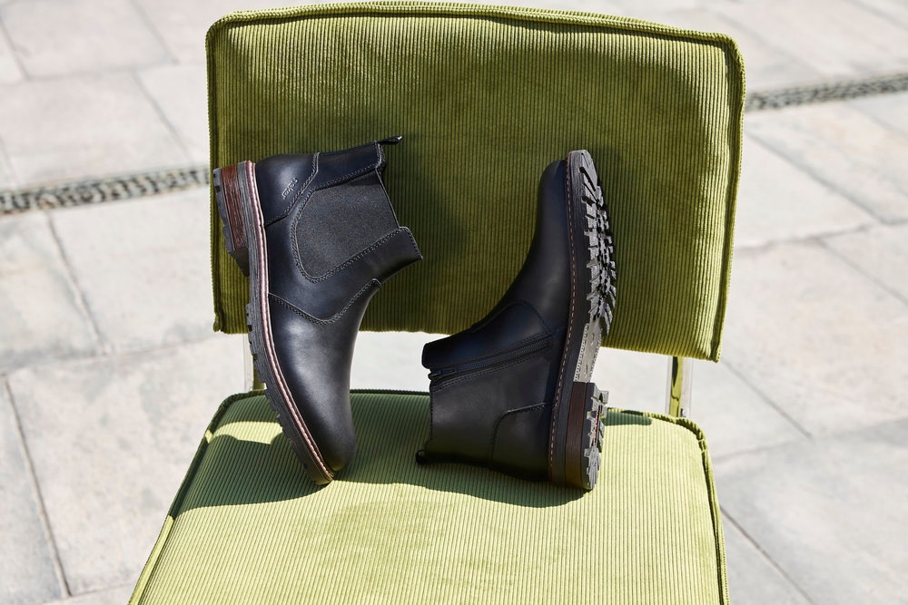 Thumbnail - Rieker Chelseaboots Stiefelette, Casual-Boots mit kontrastfarbener Rahmennaht