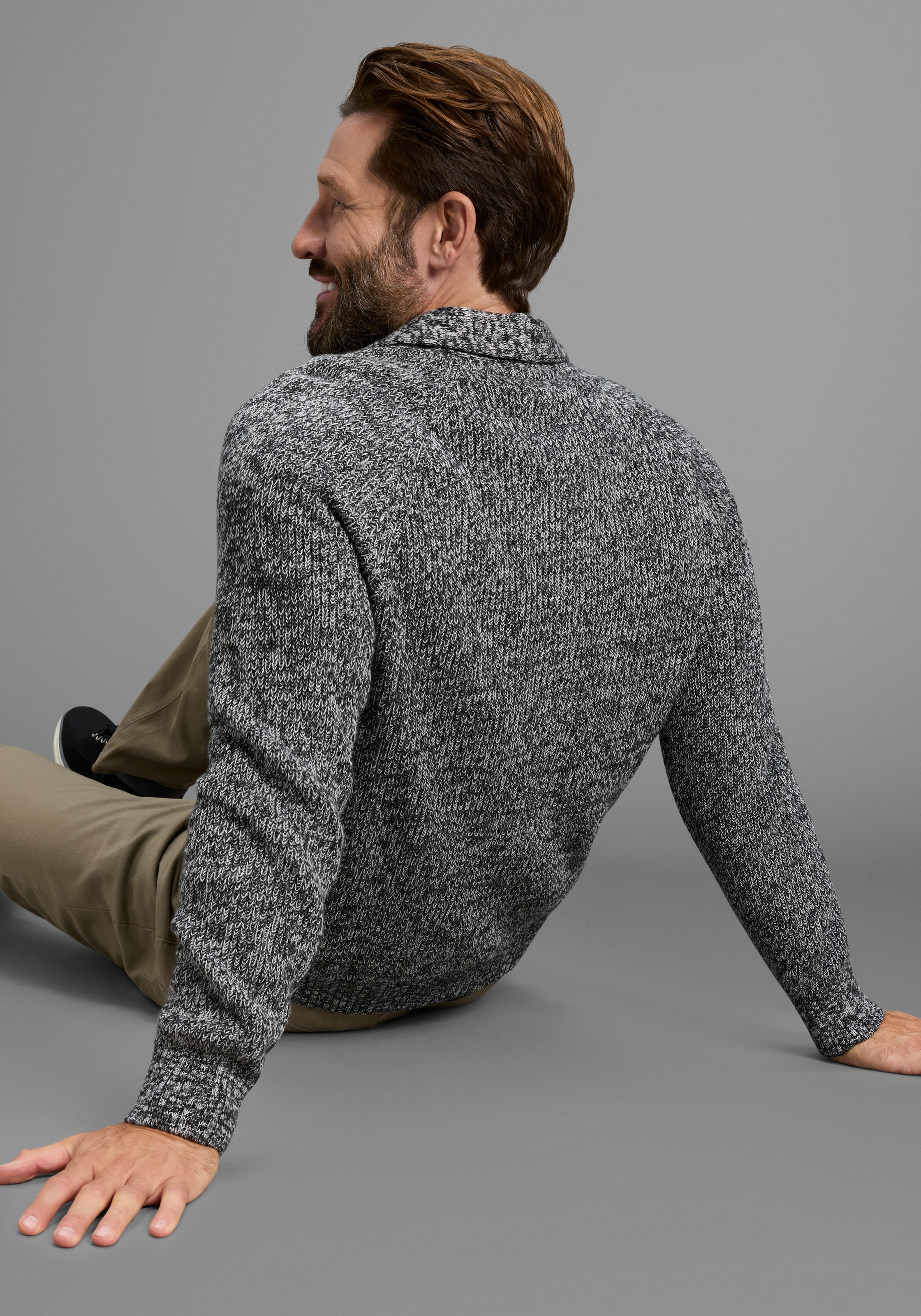 Man's World Strickjacke »Neue Kollektion! Mit Knopfleiste und Taschen« melierte Optik ,weicher Griff, Perfekt für die kältere Jahreszeit