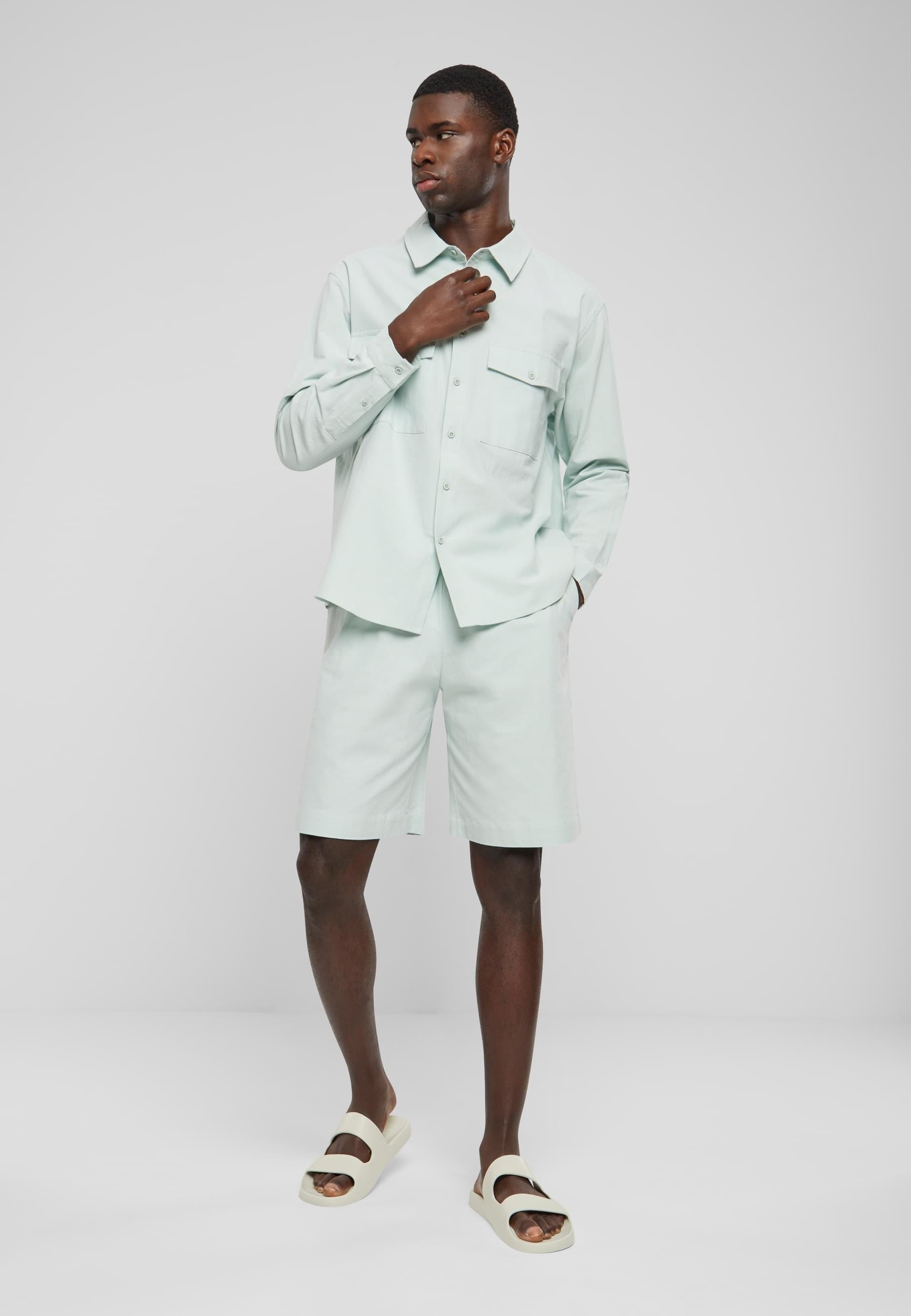 URBAN CLASSICS Shorts »Urban Classics Herren Wide Crepe Shorts«, (1 tlg.)