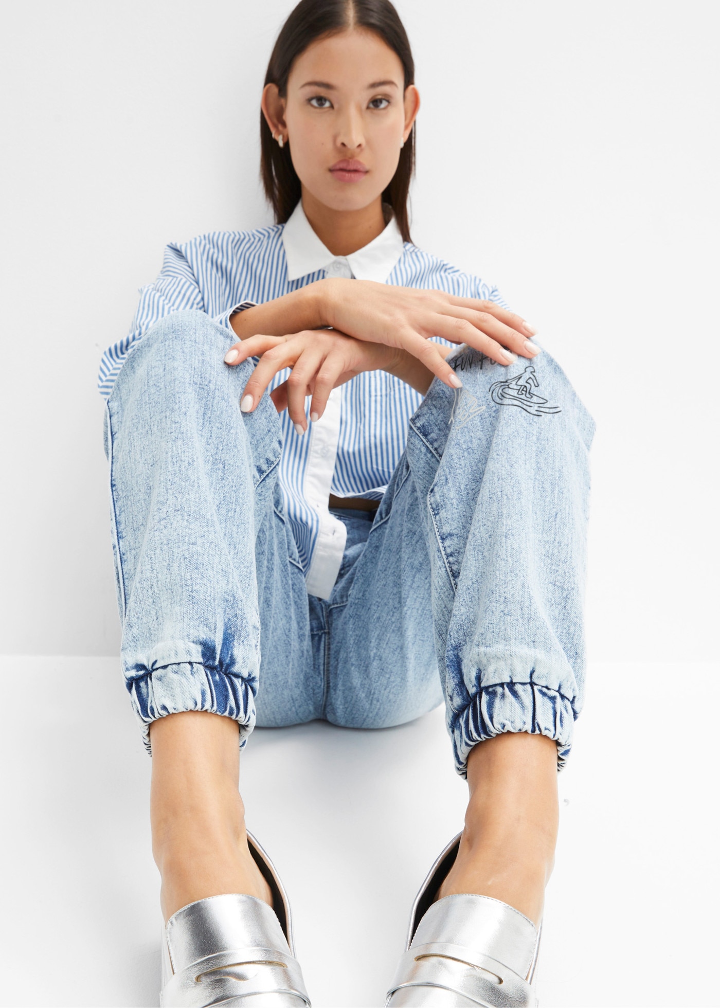 bonprix Loose-fit-Jeans mit sommerlichem Print, Barrel-Style, in verschiedenen Größen