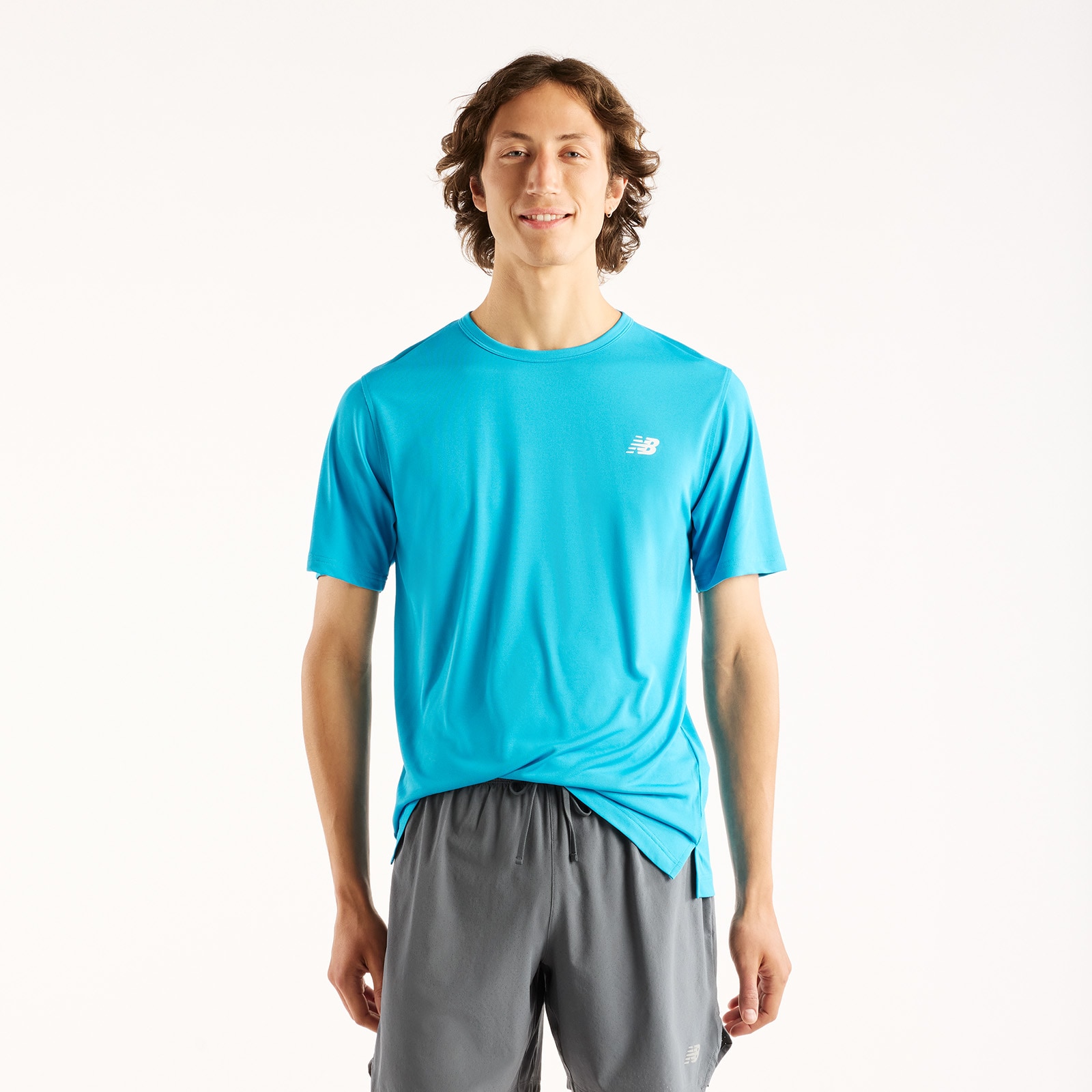 New Balance Trainingsshirt "SPORT ESSENTIALS UTILITY T-SHIRT" atmungsaktiv, schnell trocknend, aus Polyester