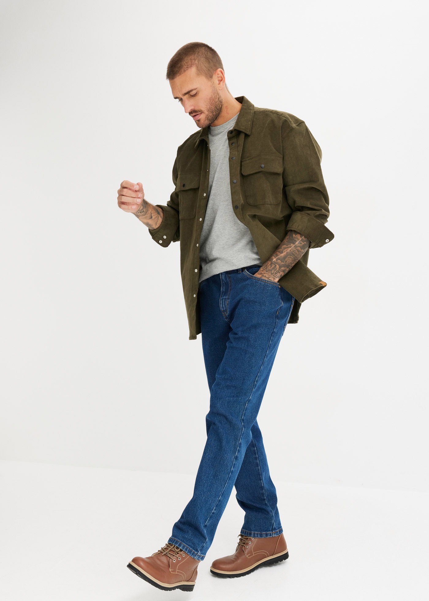 bonprix Gerade Jeans »Classic Fit Stretch-Jeans, Straight« klassische Passform, aus Baumwolle mit Elasthan