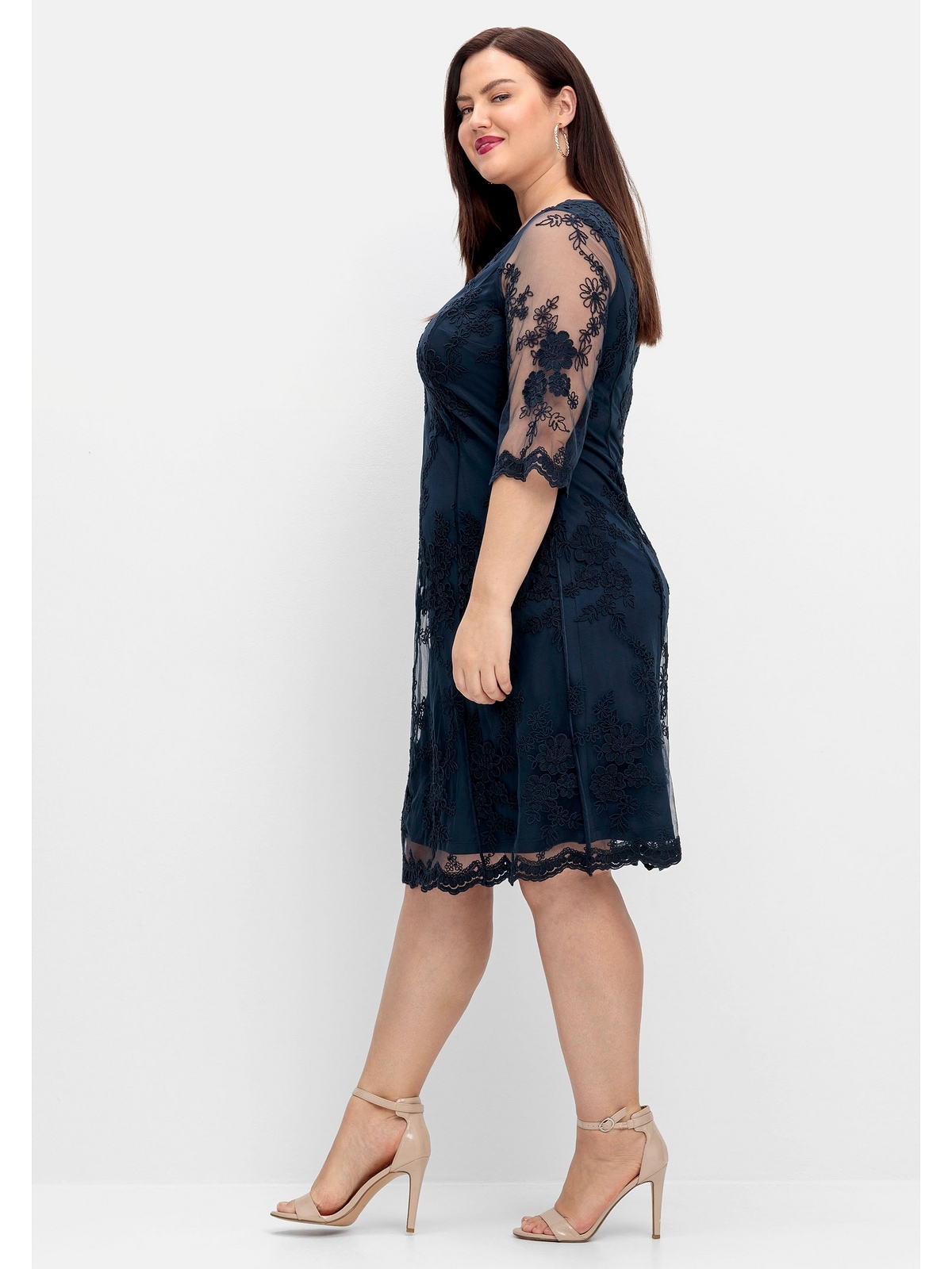 Sheego Abendkleid »Große Größen«, aus Mesh, mit floraler Stickerei online  kaufen | BAUR