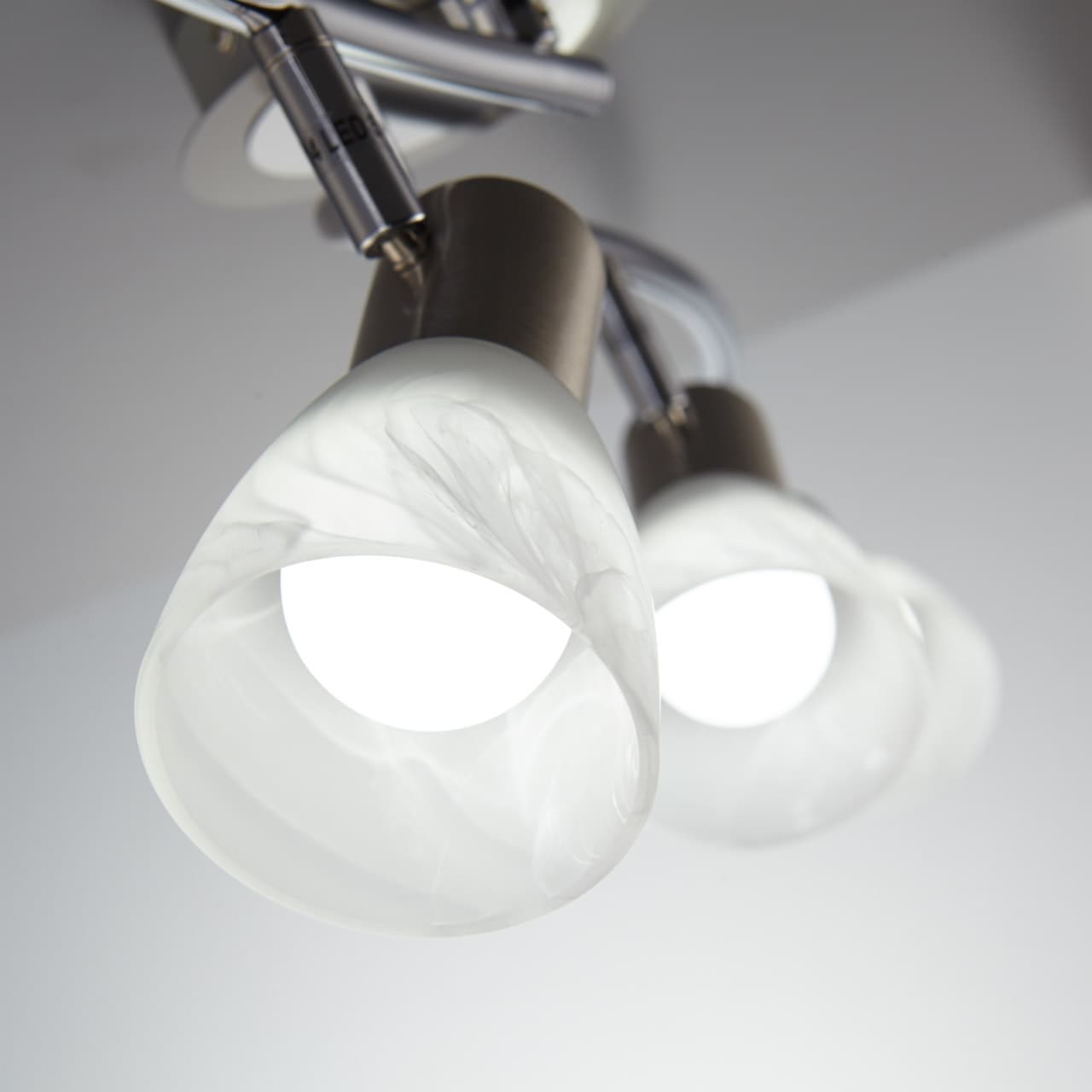 B.K.Licht LED Deckenstrahler, 4 flammig, Leuchtmittel E14 | Leuchtmittel wechselbar, LED Deckenlampe Wohnzimmer schwenkbar E14 Metall Glas Spot Leuchte