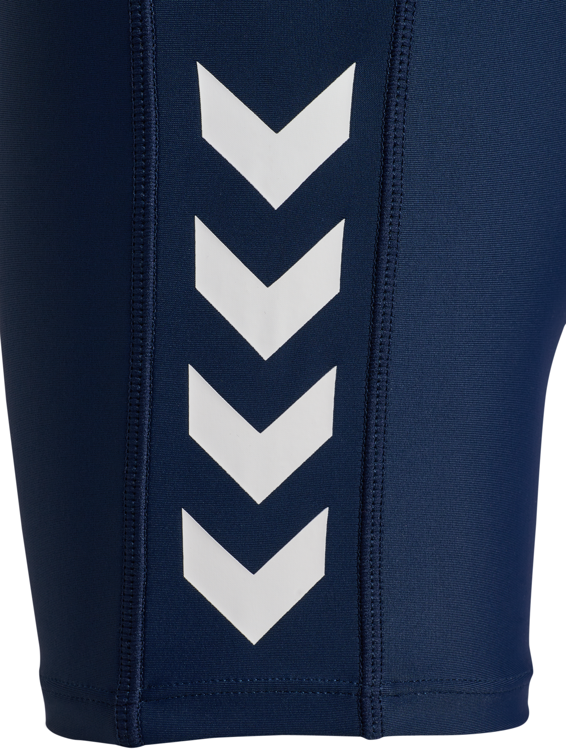 hummel Badeshorts »HMLJR FITTED SWIM SHORTS« elastischer Bund, Jersey-Stoff, Druck auf Wasserbasis
