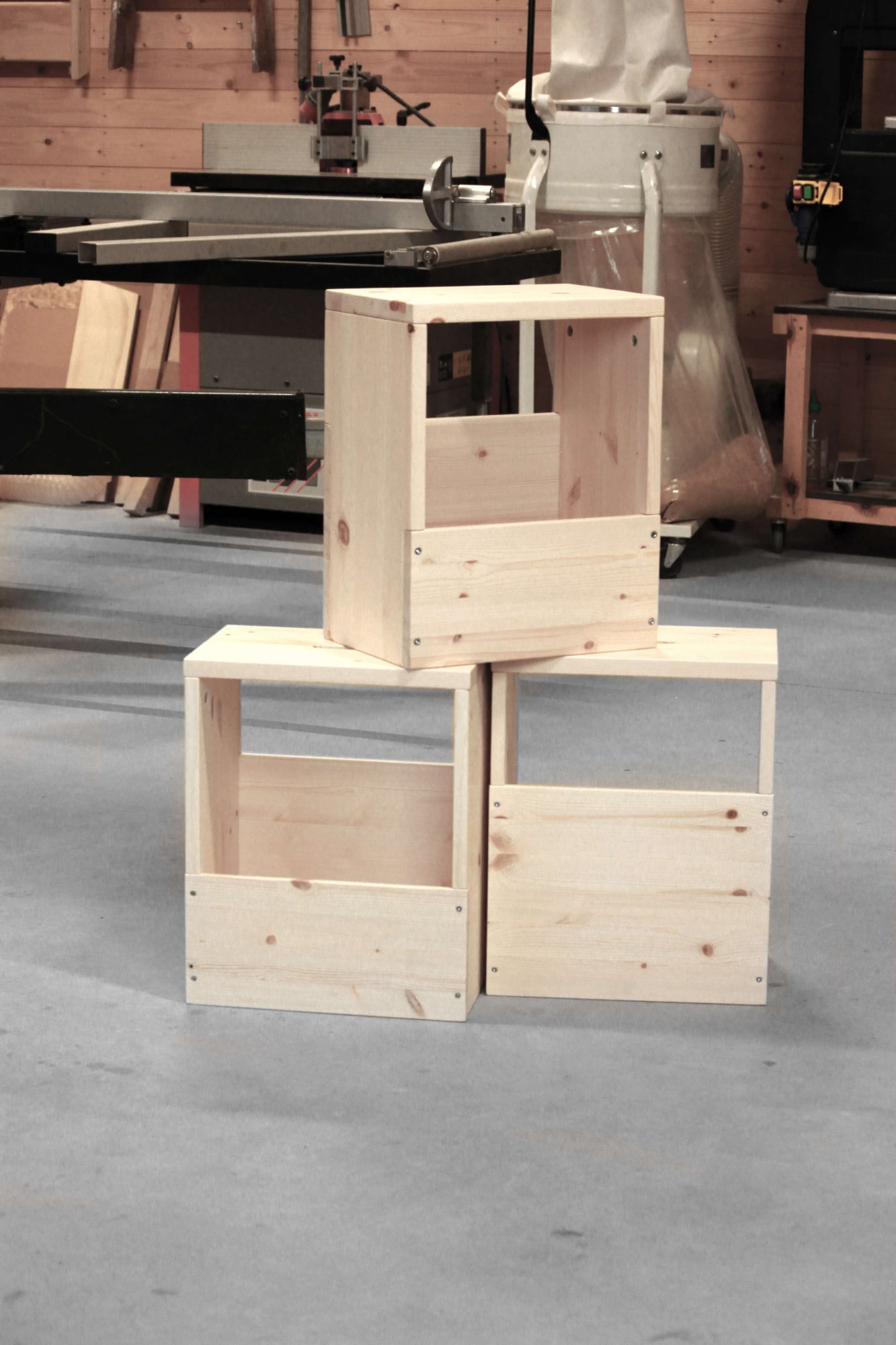 Karup Design Beistelltisch »GRAB-IT Stuhl, Hocker, Ablage, Aufbewahrung, Wandregal, Abstelltisch«, Beistelltisch mit Stauraum, Mehrzweck, zum Mitnehmen, Kiefer massiv