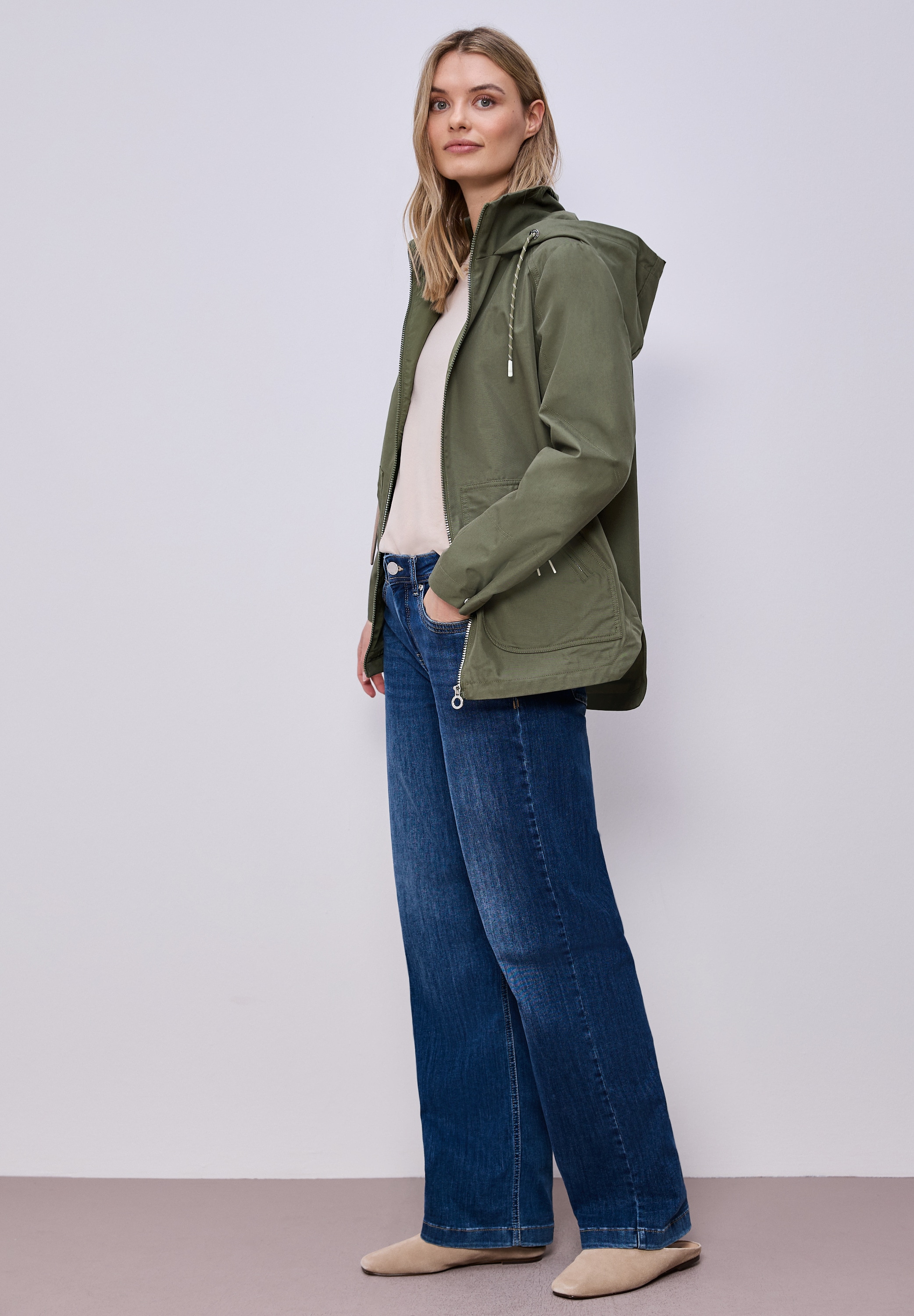 STREET ONE Parka mit Kapuze mit seitlichen Zipper‑Taschen und Nieten‑Details an den Ärmeln