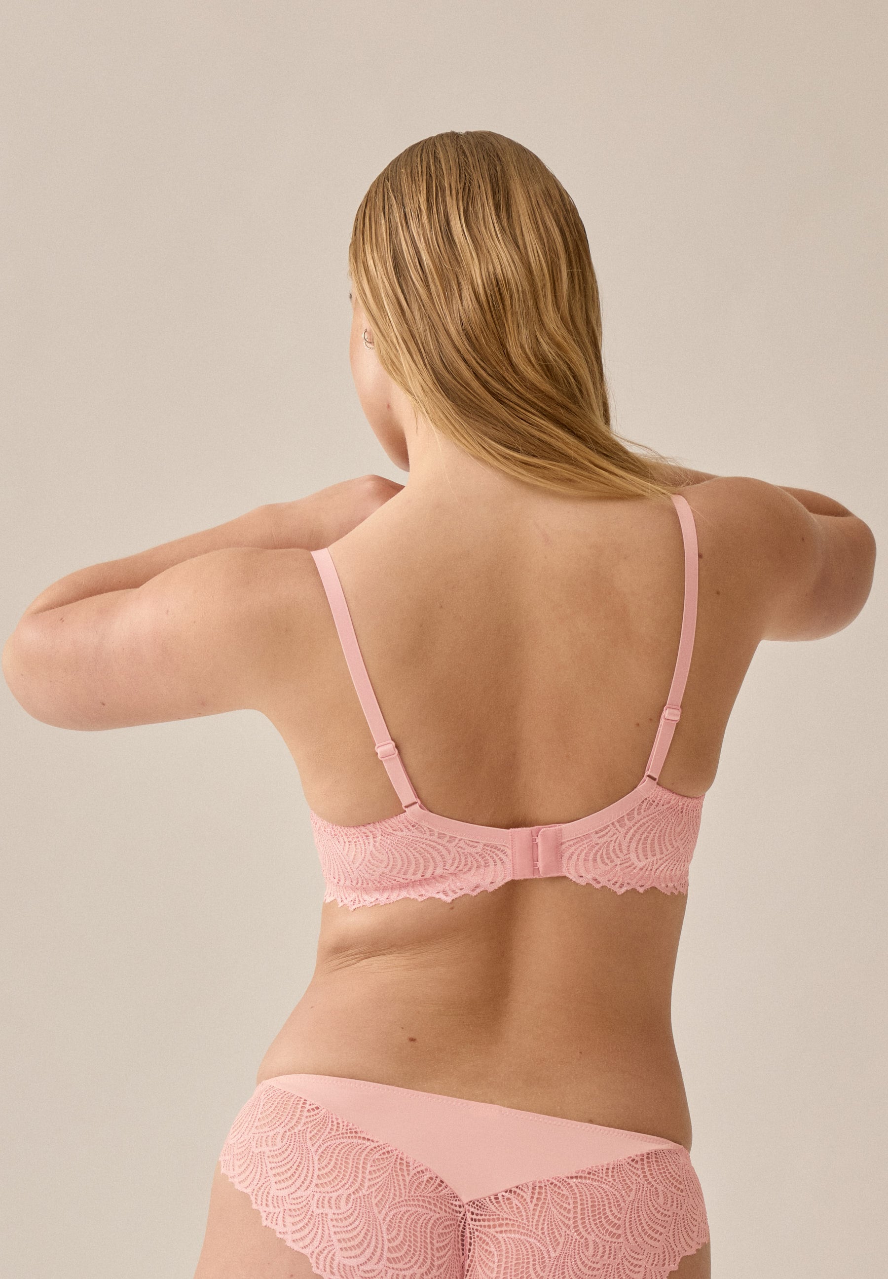 Naturana Schalen-BH »The Friday« 1 Stk. mit Bügel, mit Spitze, feminin, weich, bequem