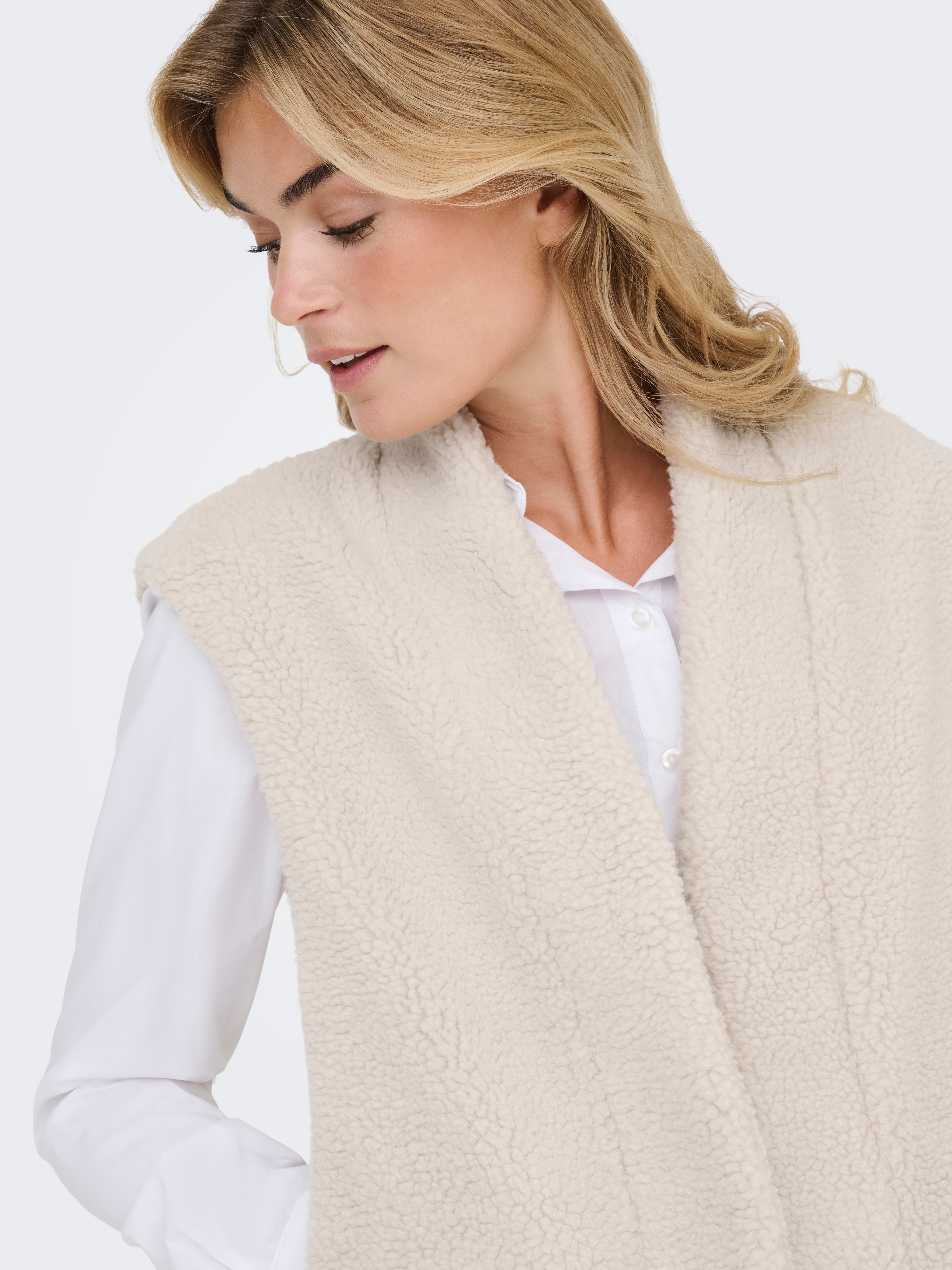 Thumbnail - JDY Fellimitatweste "JDYBIRDY LIFE TEDDY OPEN VEST OTW NOOS"