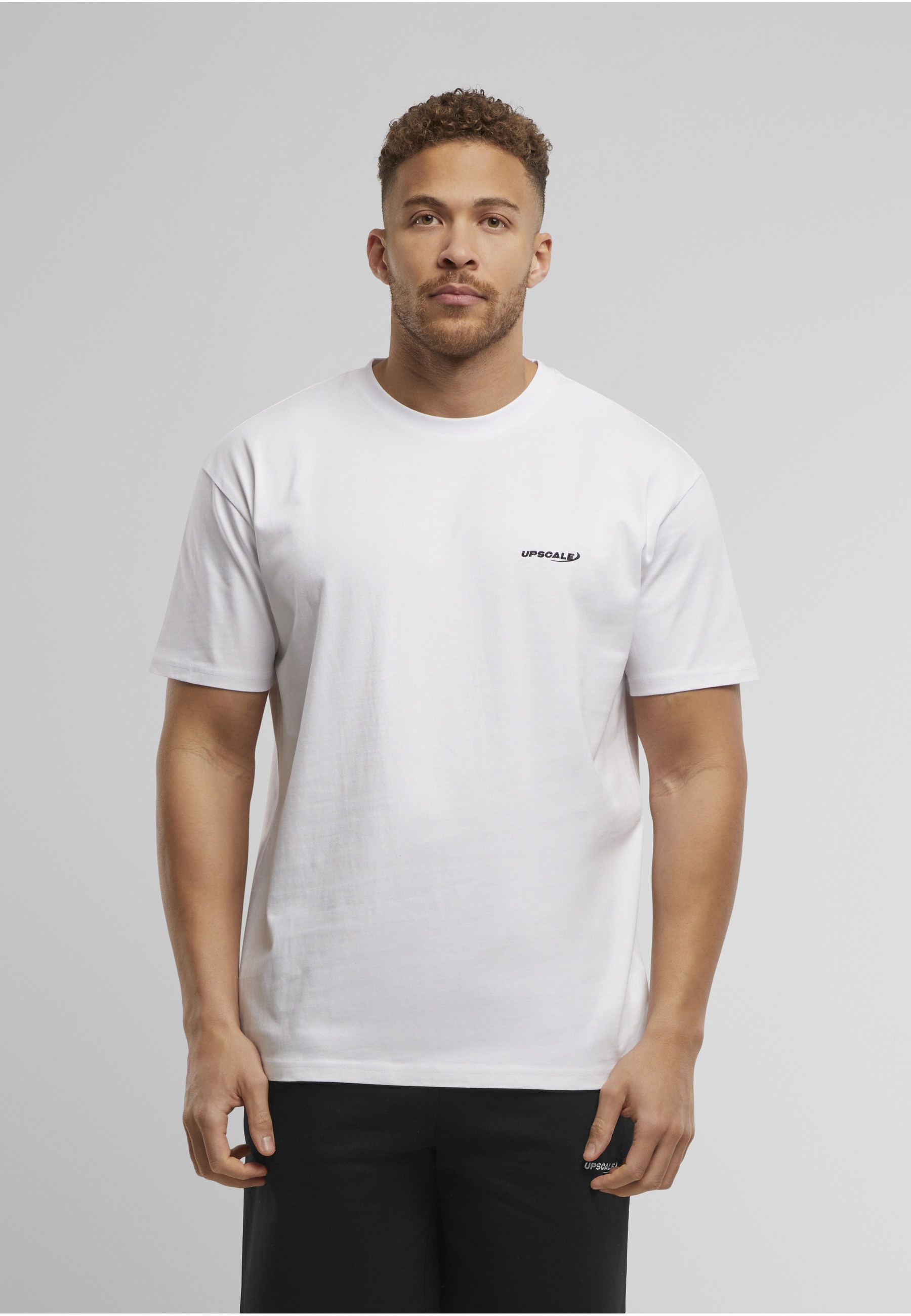 Upscale by Mister Tee T-Shirt »Upscale by Mister Tee Upscale Core EMB Oversize Tee« 1 Stk.