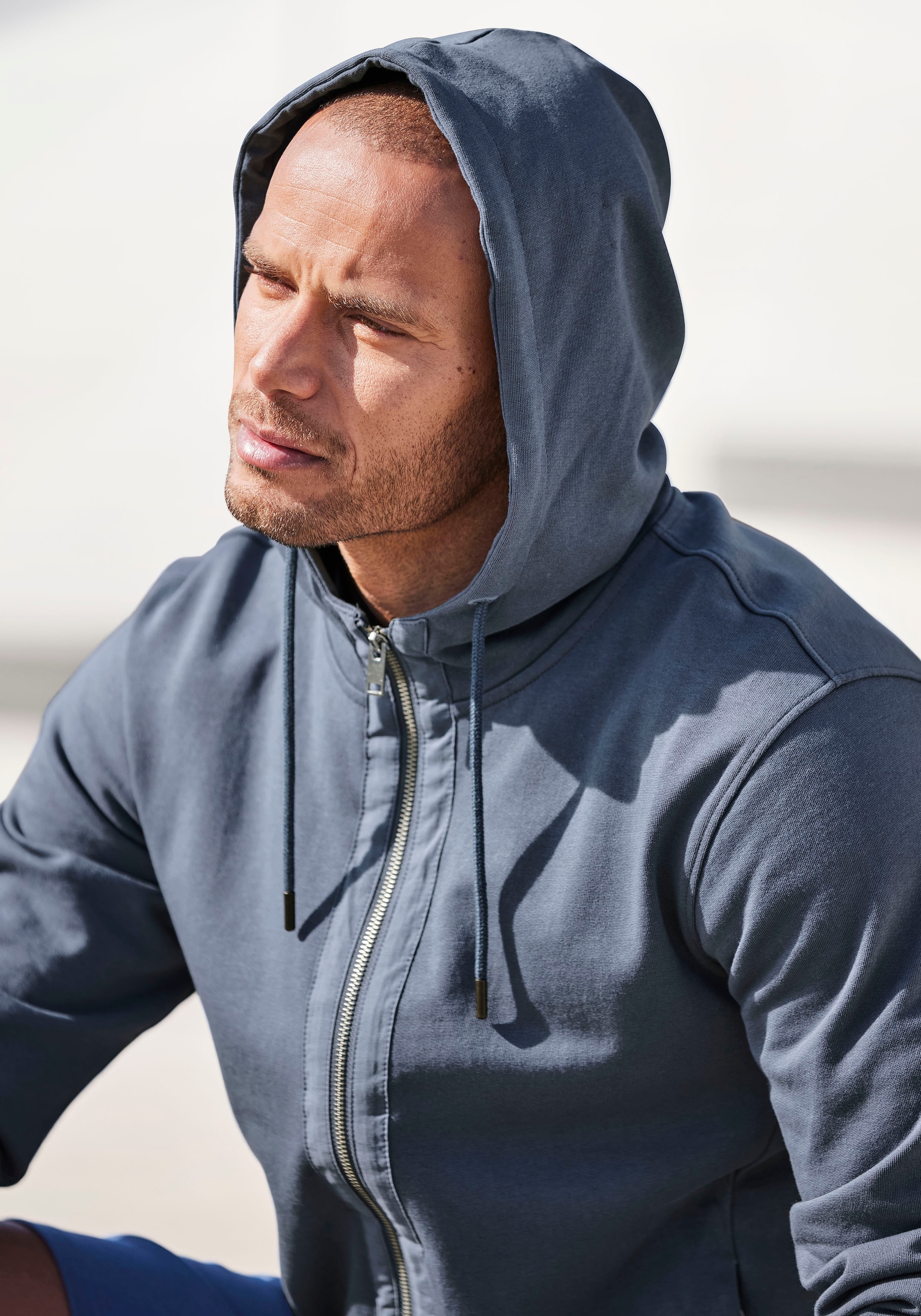 AUTHENTIC LE JOGGER Kapuzensweatjacke, Sweatjacke mit Eingrifftaschen aus Baumwoll-Mix