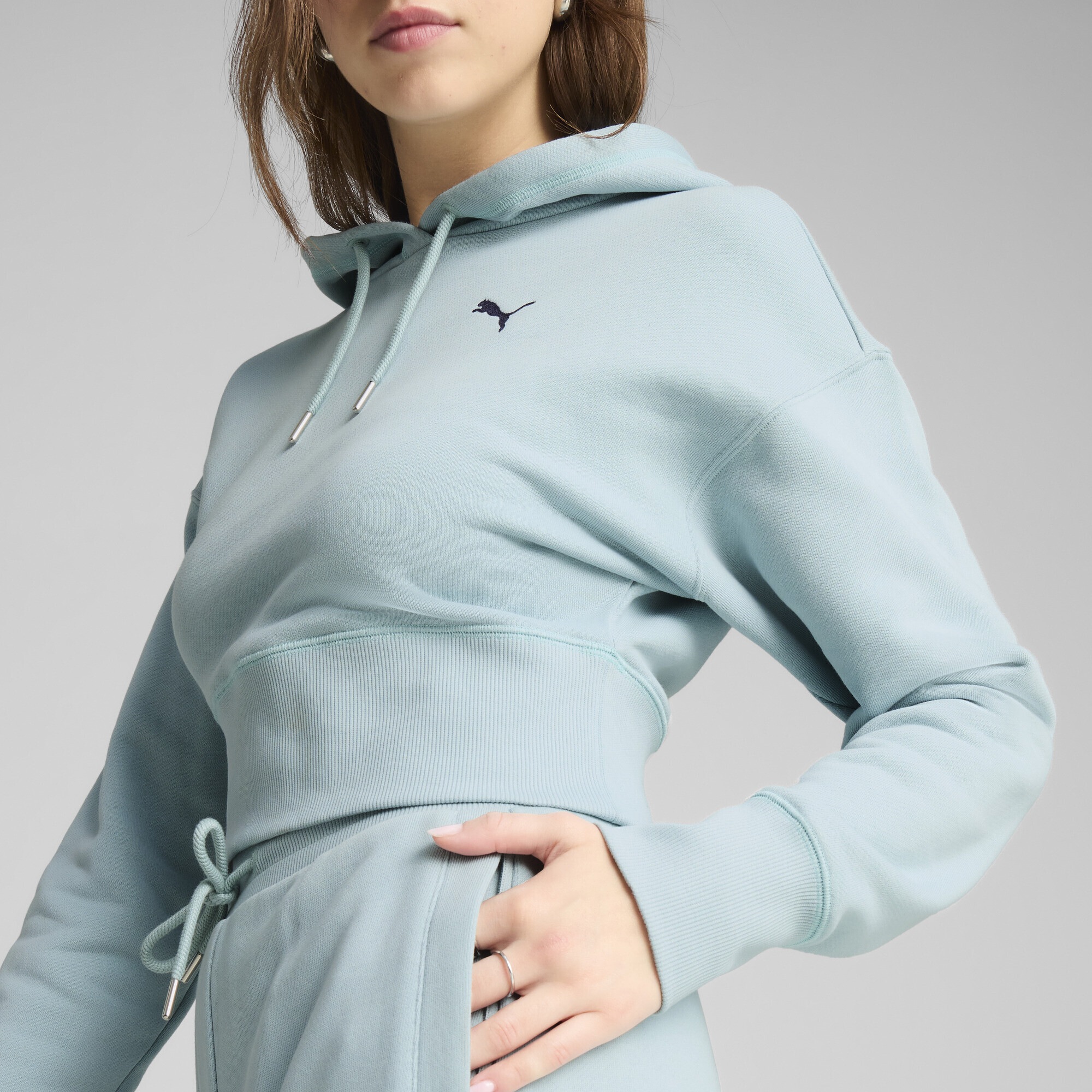 PUMA Hoodie »PREMIUM ESS Relaxed Fit Hoodie mit Grafik Damen«