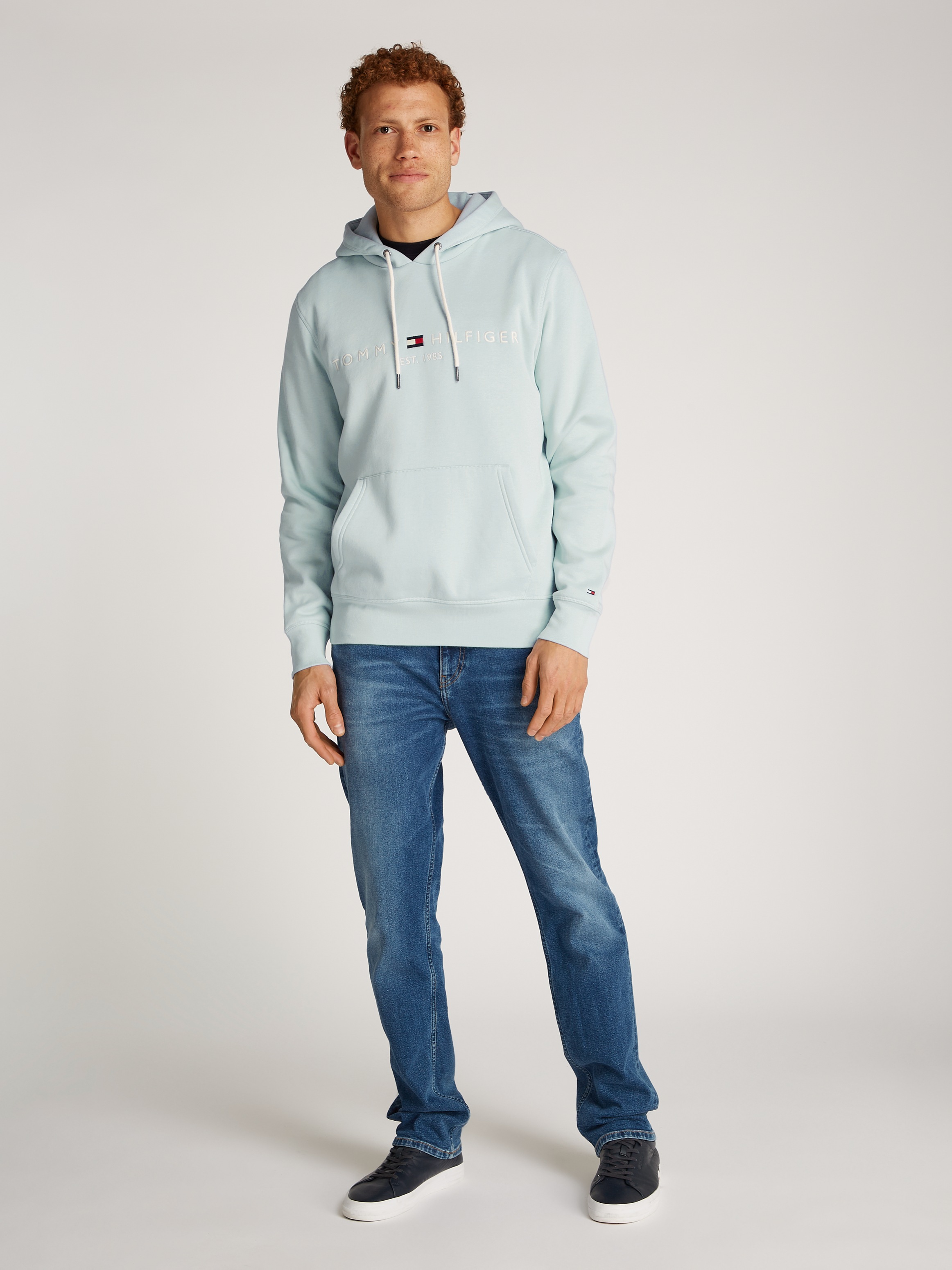 Tommy Hilfiger Kapuzensweatshirt »TOMMY LOGO HOODY«, mit Kapuze und Kängurutasche