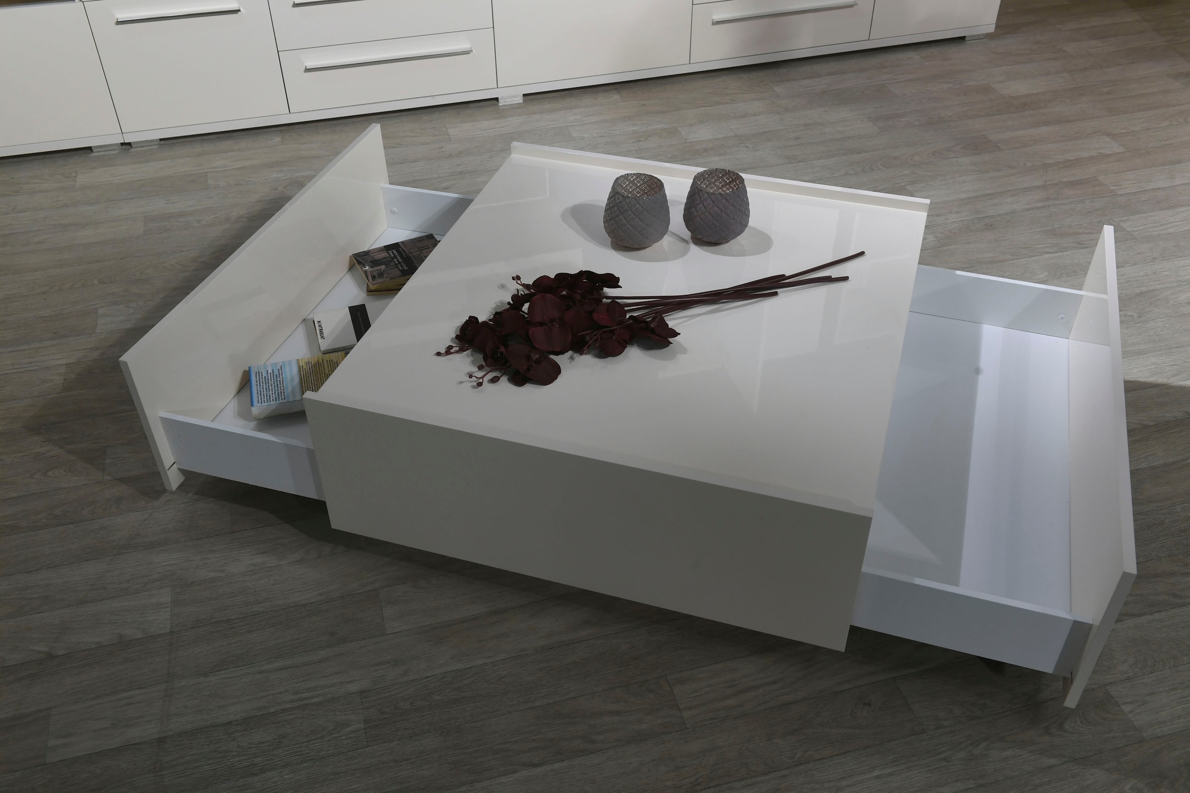 Places of Style Couchtisch »Piano«, hochwertig UV lackiert, mit zwei Schubladen inkl. Soft-Close Funktion