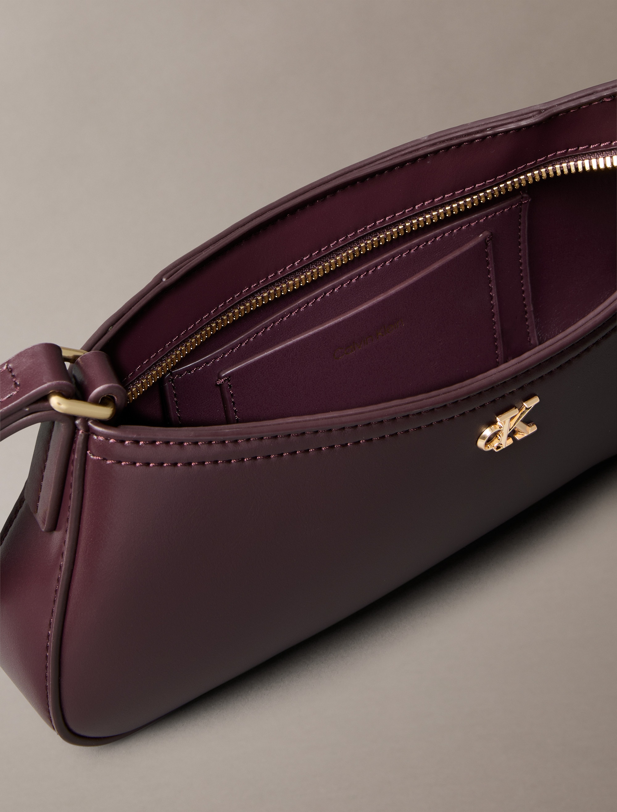 Calvin Klein Schultertasche »CK SMALL SHOULDER BAG«, Damen Handtasche, Henkeltasche mit CK-Logo