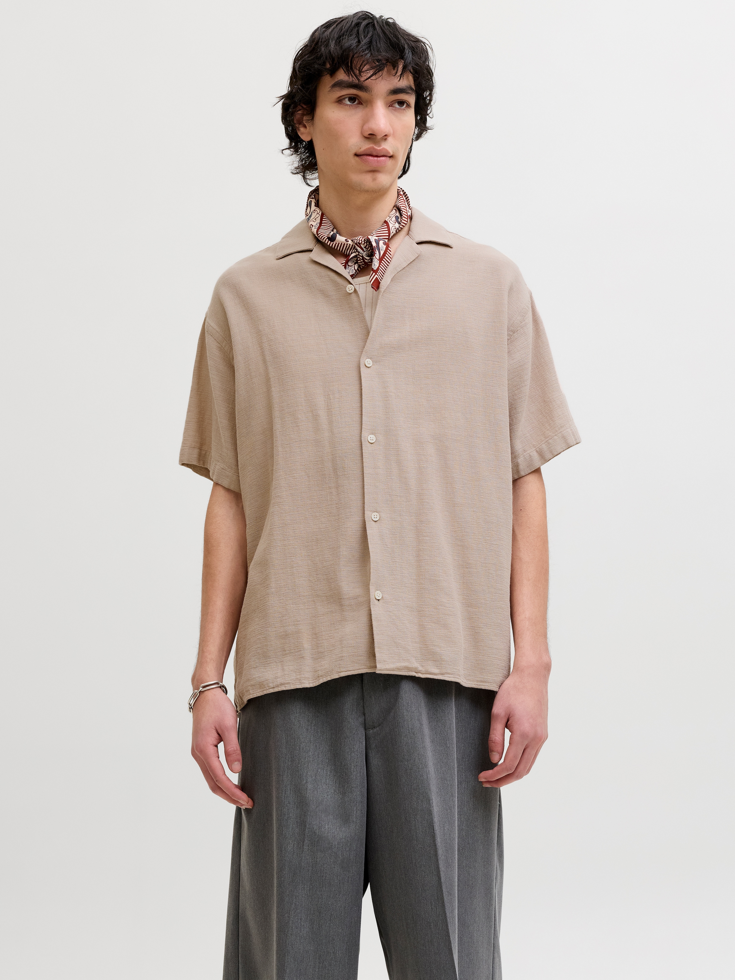 Jack & Jones Kurzarmhemd »JJELIAM RESORT SHIRT SS SN« Baumwolle, loose fit