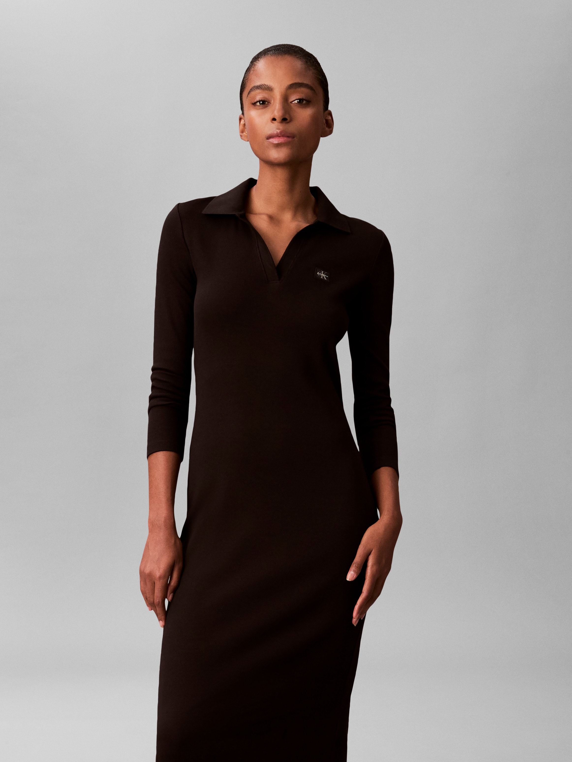 Calvin Klein Jeans Midikleid Ohne Tasche Regular fit mit V-Ausschnitt günstig online kaufen