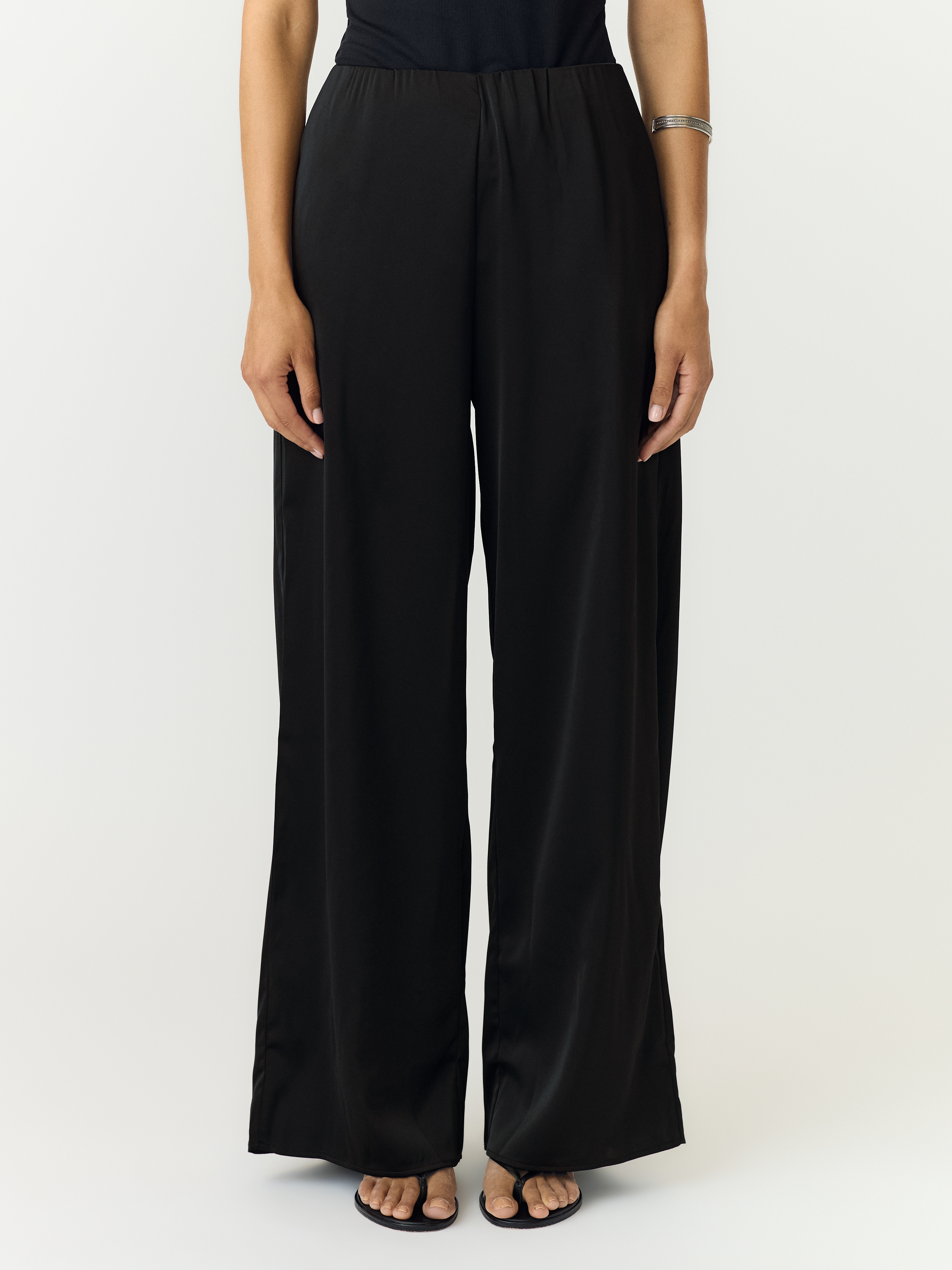 Y.A.S Anzughose "YASPELLA HW WIDE PANTS S. NOOS" mit Stretch, glänzend