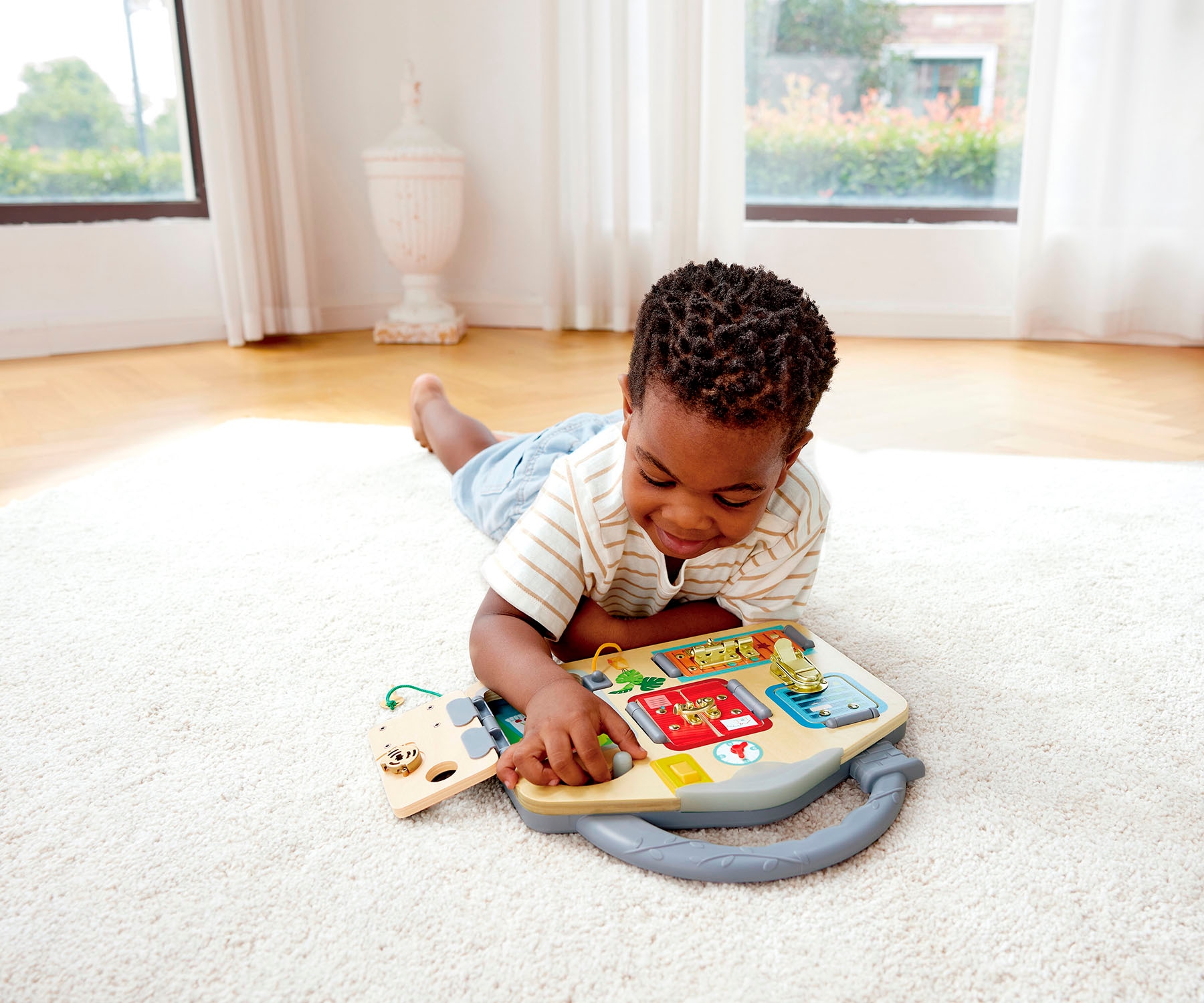 Hape Motorikbrett »Spiele-Tafel Schloss & Schlüssel«, mit Lichtfunktion