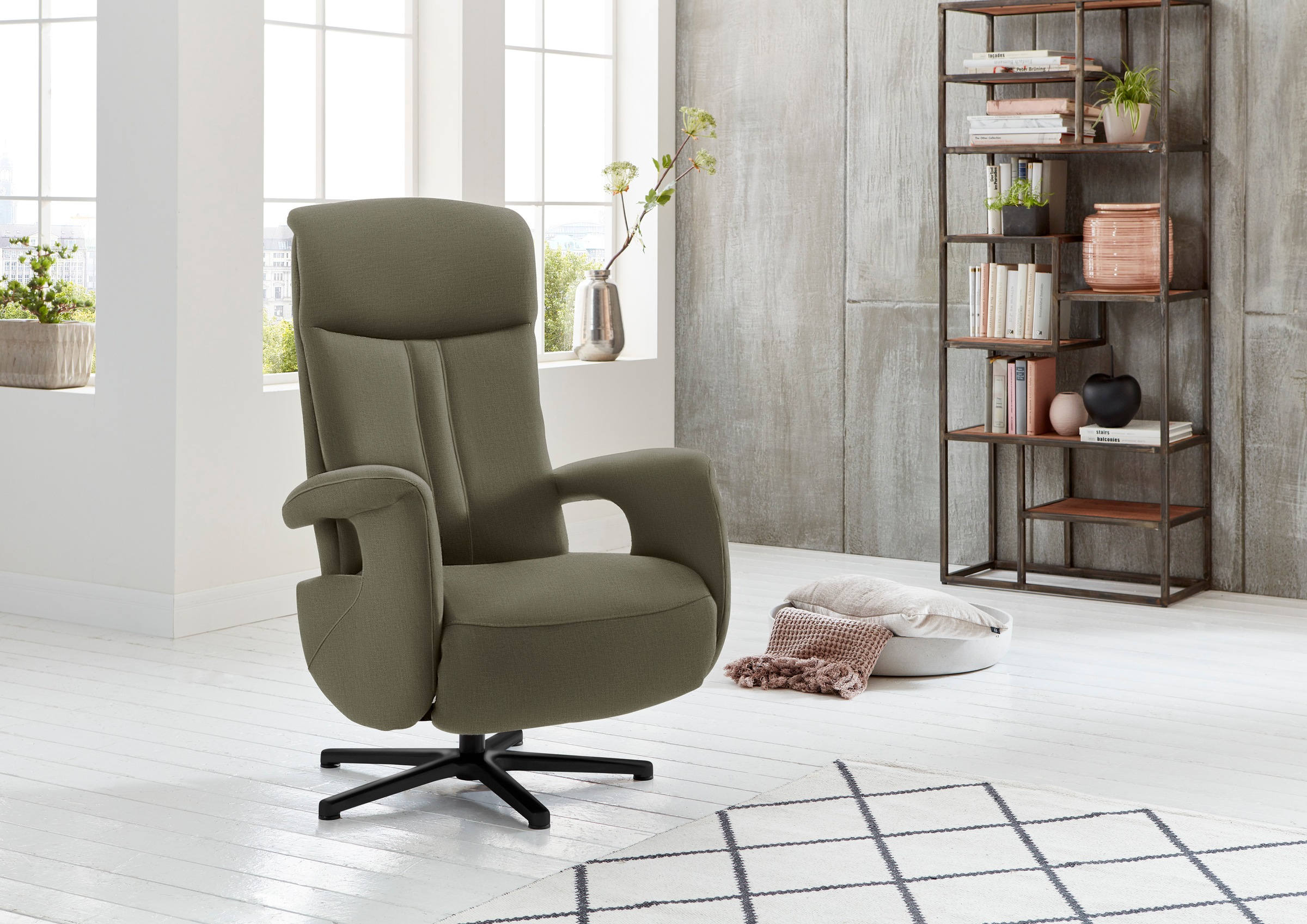 Die PlanBar Relaxsessel »MP-RS18073«, 360° drehbar, inkl. man. Kopfpolsterverstellung u. Relax-Funktion