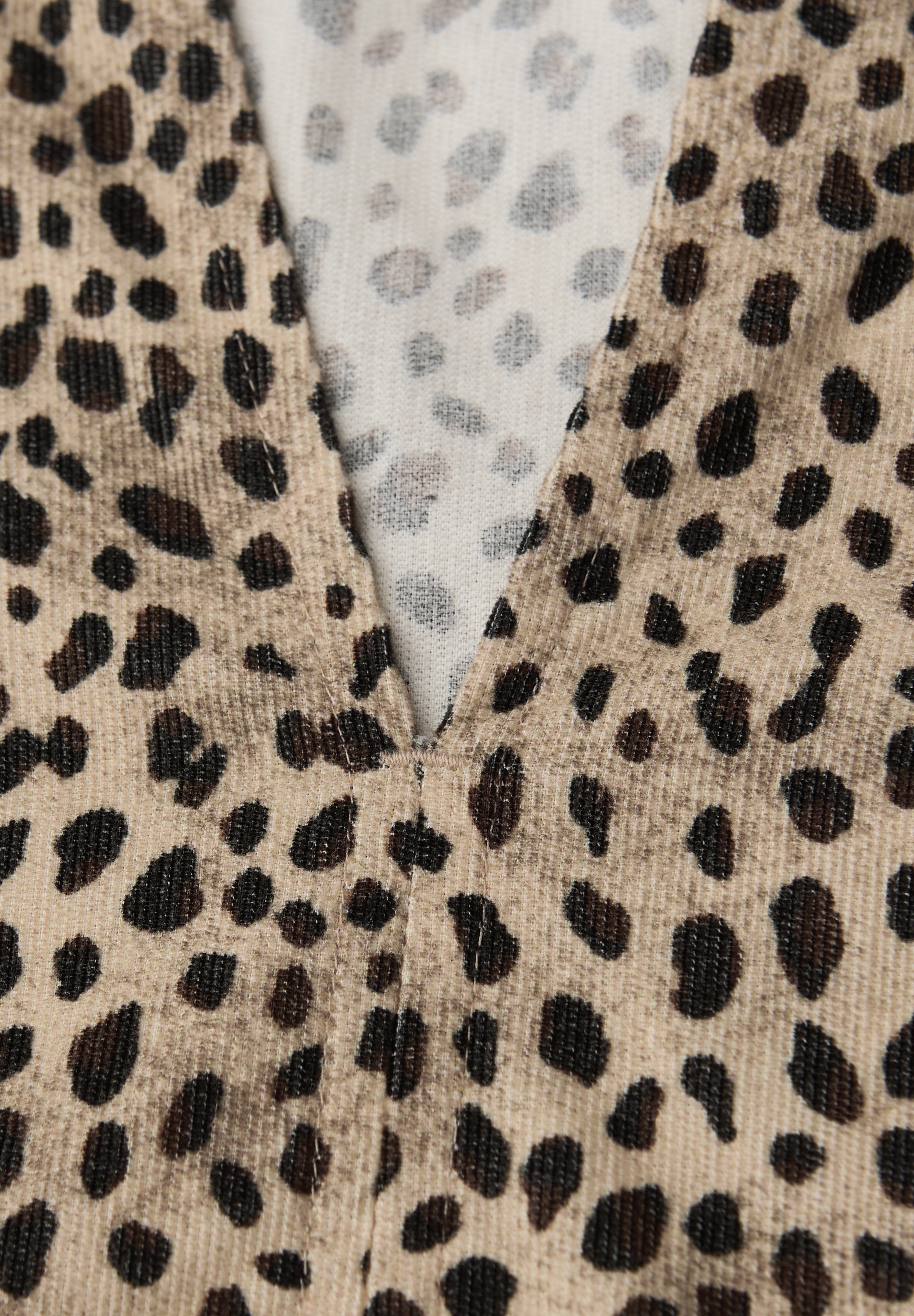 STREET ONE Langarmbluse mit geschlitztem Rundhalsausschnitt