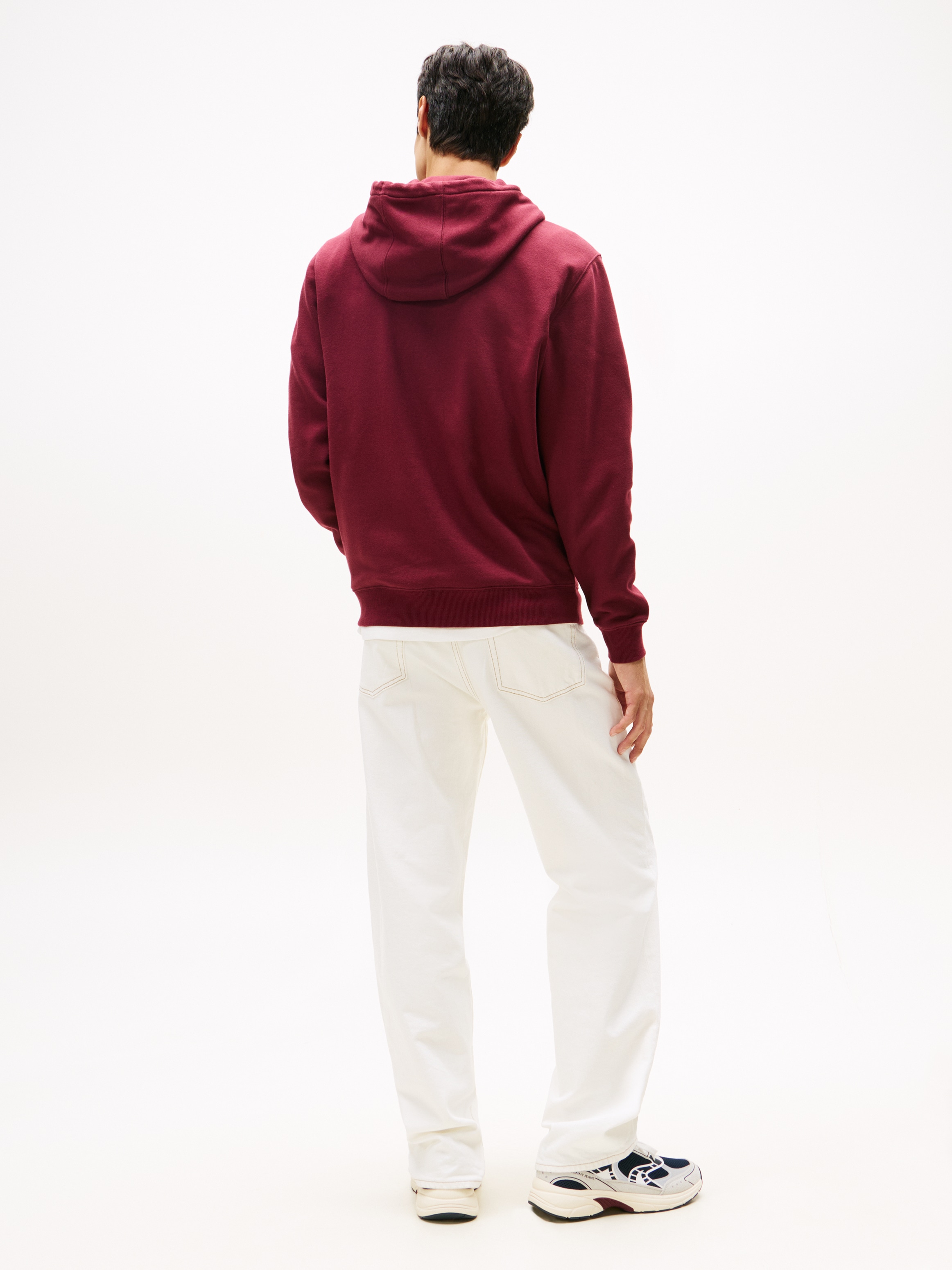 Tommy Jeans Sweatshirt »TJM REG S FLAG HOODIE«, mit bestickten Markenlogo auf Brusthöhe