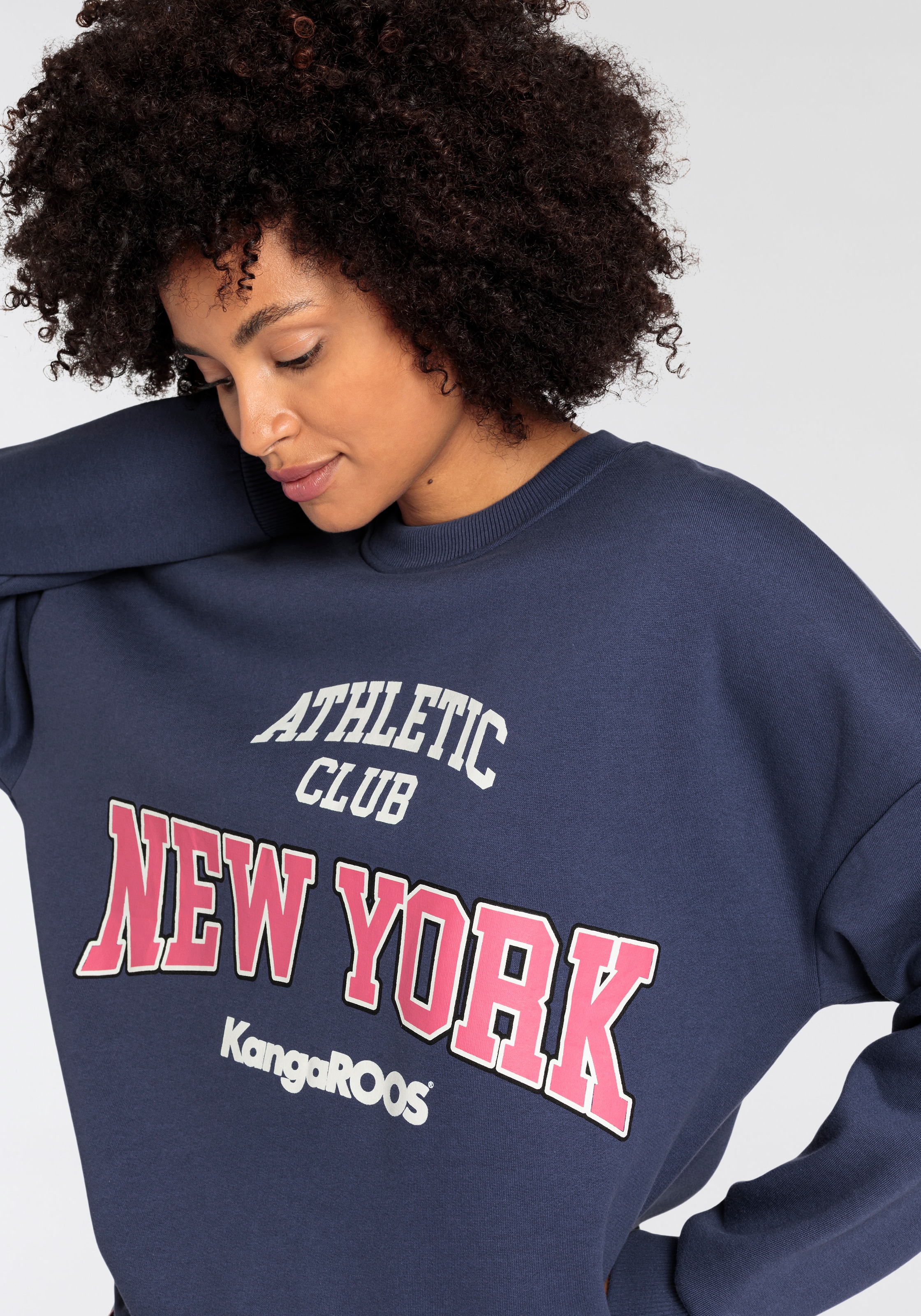 KangaROOS Sweatshirt, mit großem Logodruck im College-Style