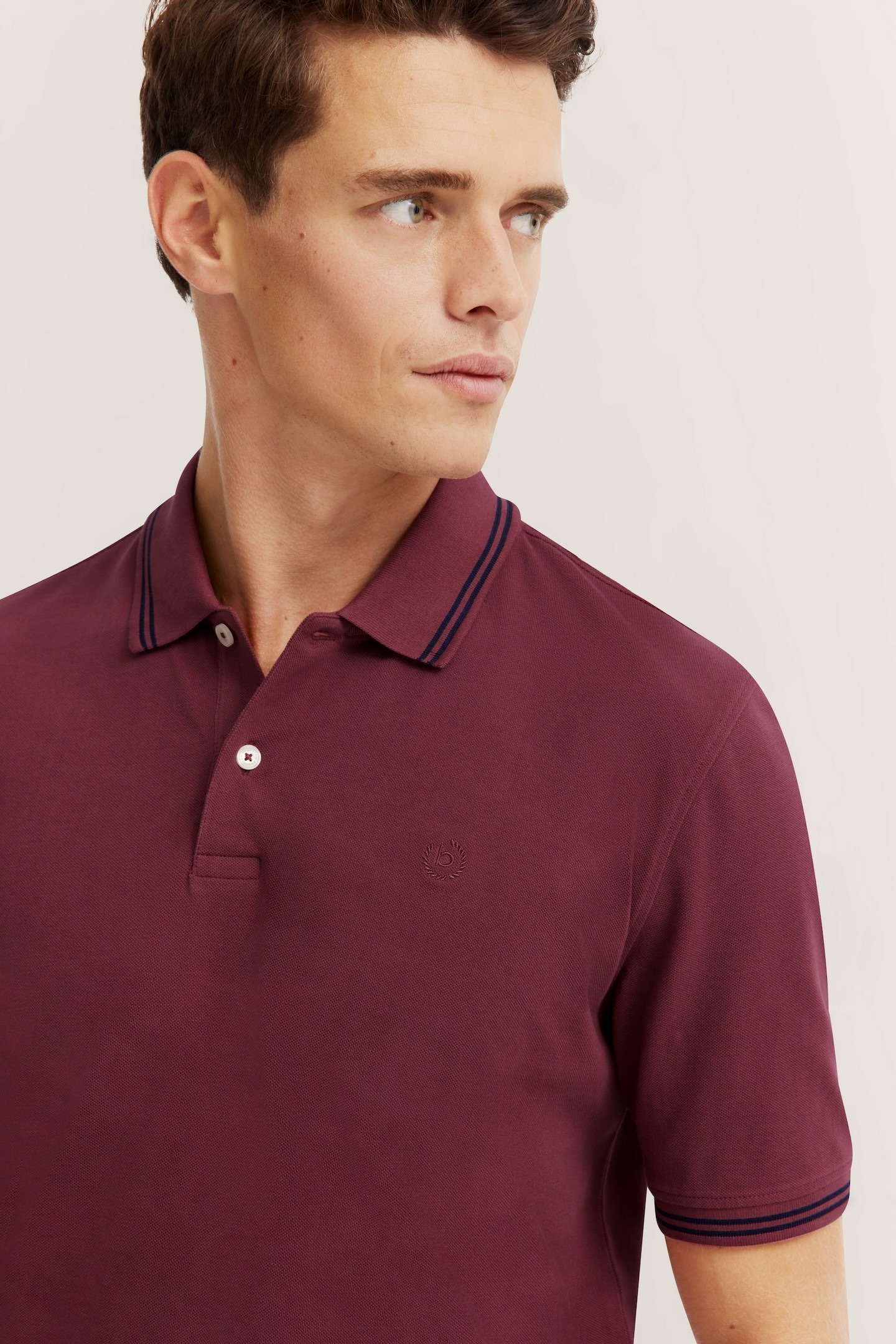 bugatti Poloshirt, mit Kontraststreifen und Bruststickerei