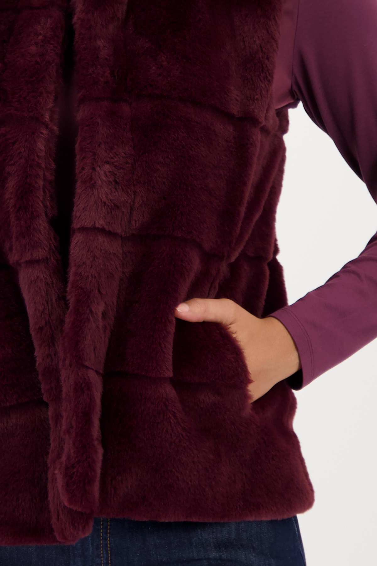 Monari Fellimitatweste »Weste Basic fake fur«, Mit Rundhalsausschnitt mit Stehkragen