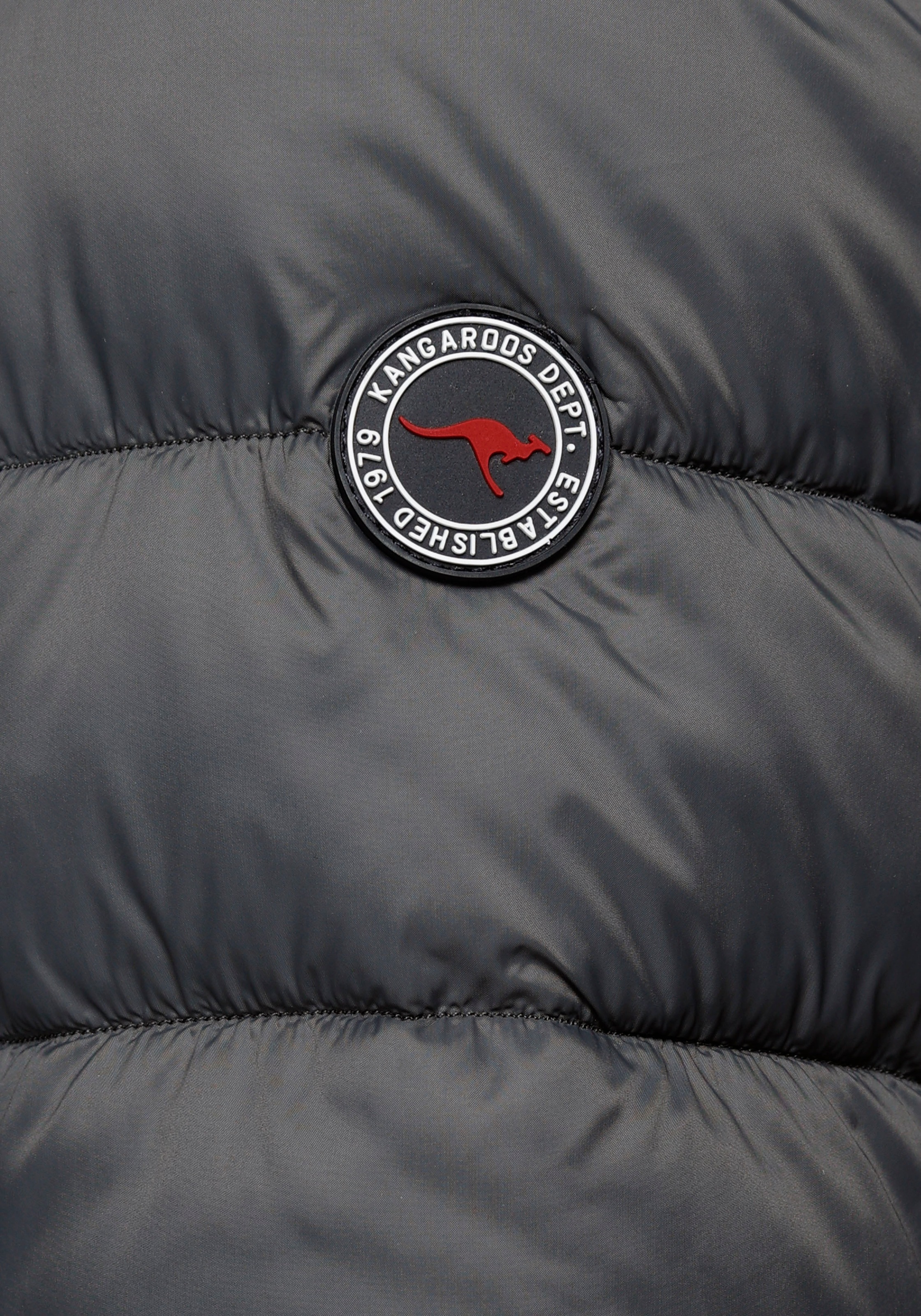 KangaROOS Steppjacke, mit Kapuze, mit kontrastfarbenen Details