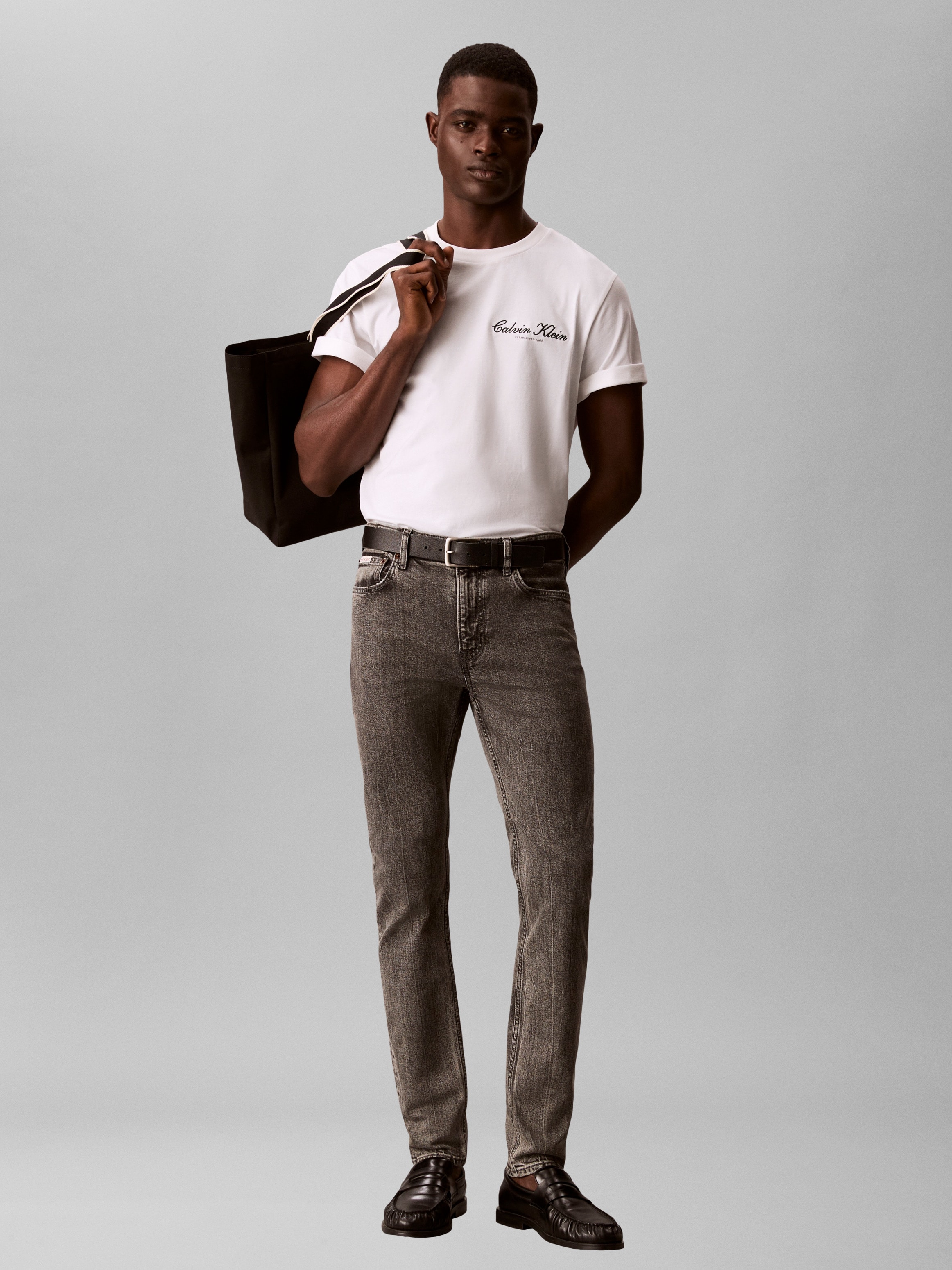 Calvin Klein Jeans »SLIM TAPER« mit Markenlabel