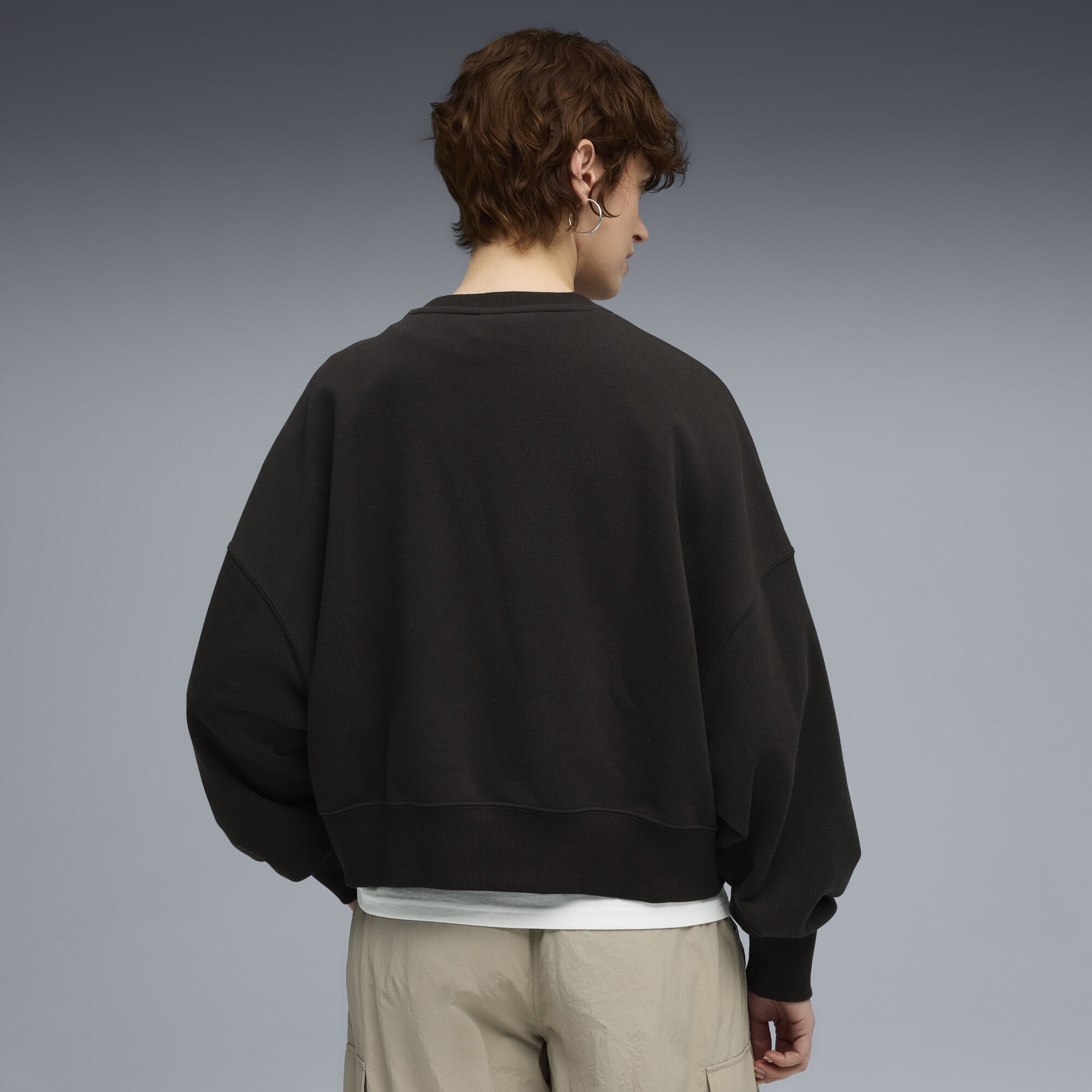 PUMA Sweatshirt »Wardrobe Essentials Sports Legacy Oversized Graphic Crew«