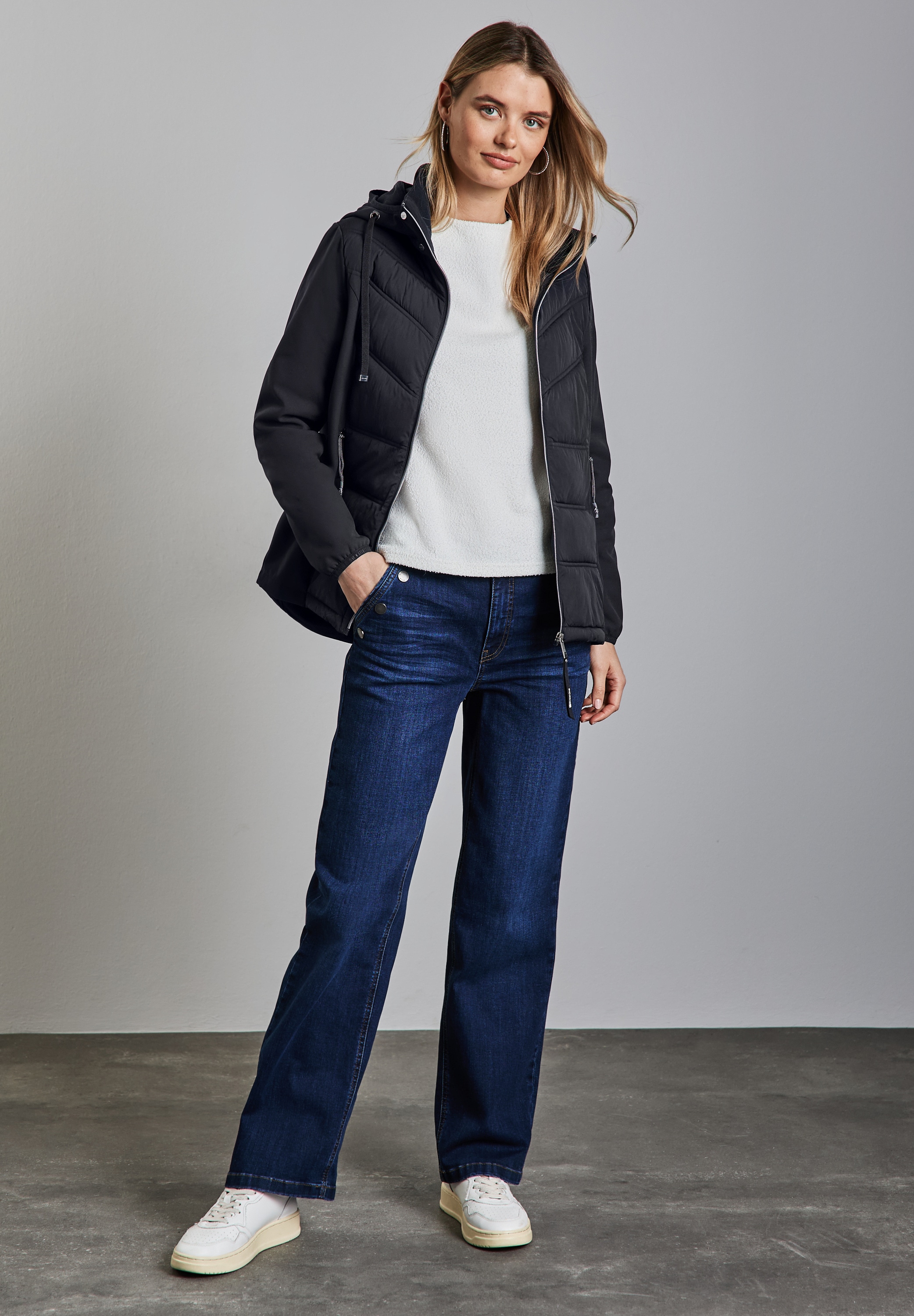 STREET ONE Softshelljacke, mit Kapuze, mit Kapuze und Tunnelzug