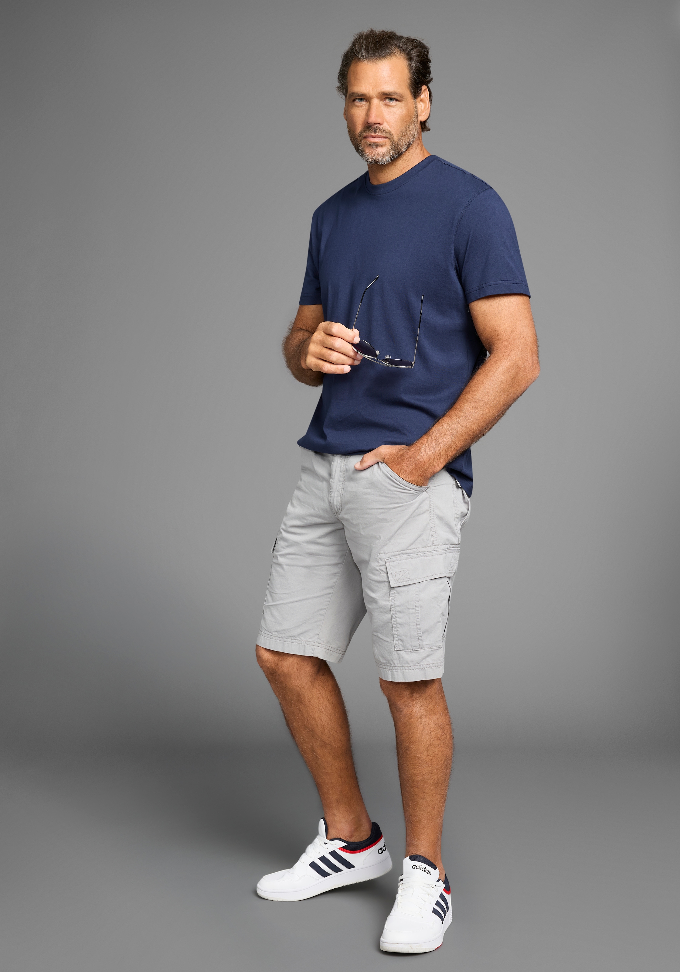 Man's World T-Shirt »neue Farben!«, (3er-Pack), Kurzarm, unifarben, Rundhals, aus Baumwolle