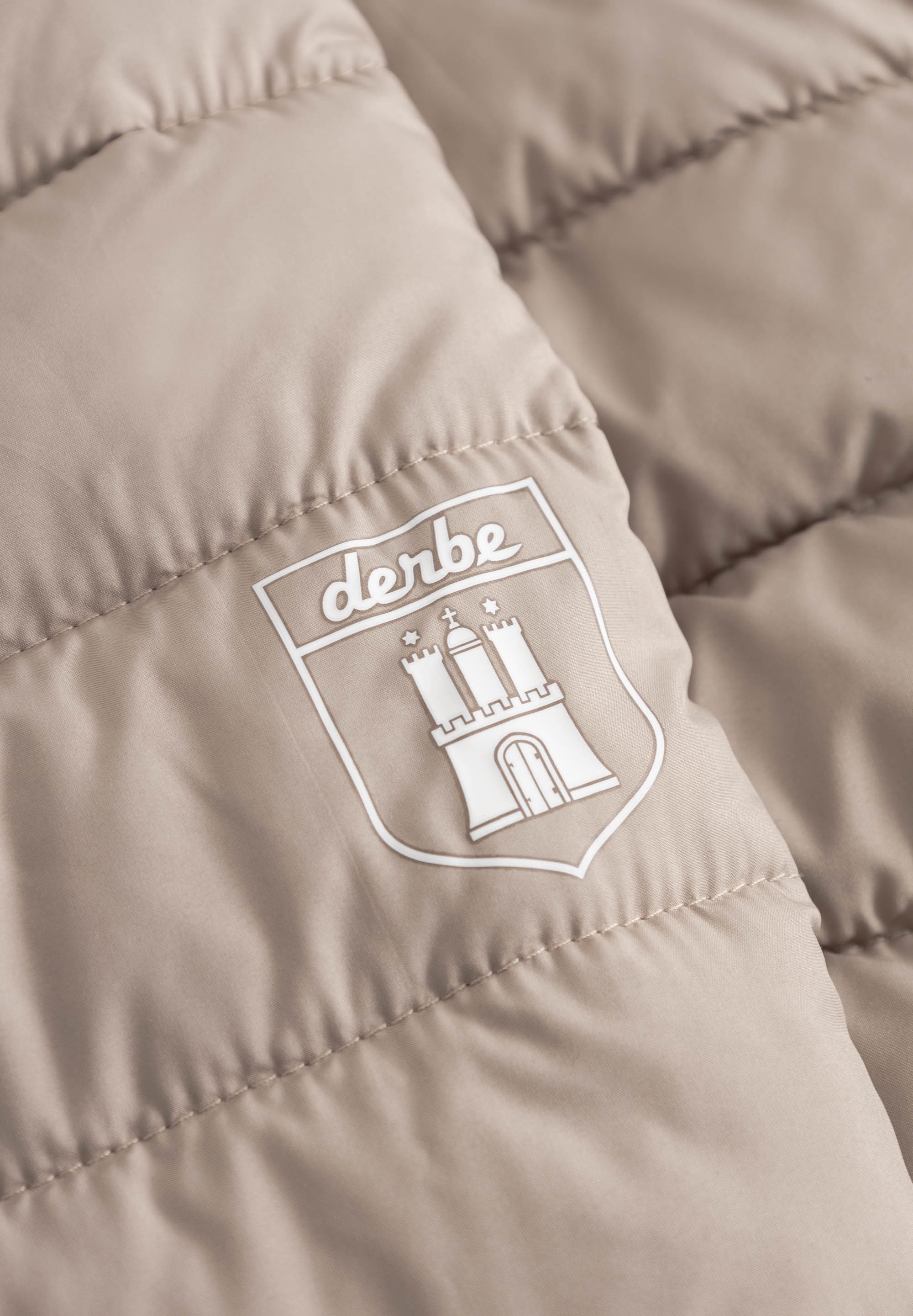 Derbe Anorak »Lightby« ohne Kapuze Steppjacke, leicht, mit Kapuze, warm