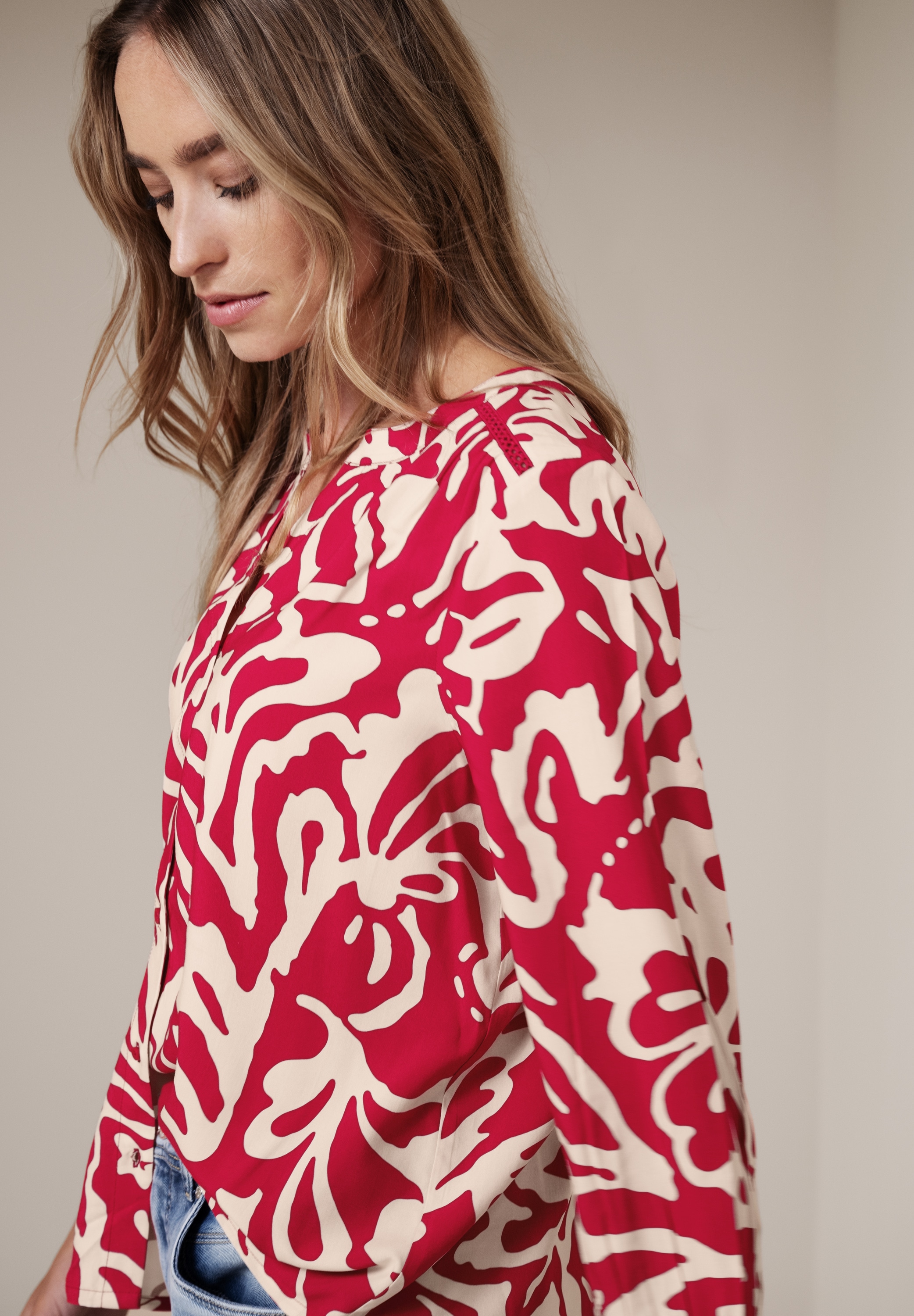 STREET ONE Druckbluse 3/4-Arm-Bluse mit floralem Muster und Tape-Details