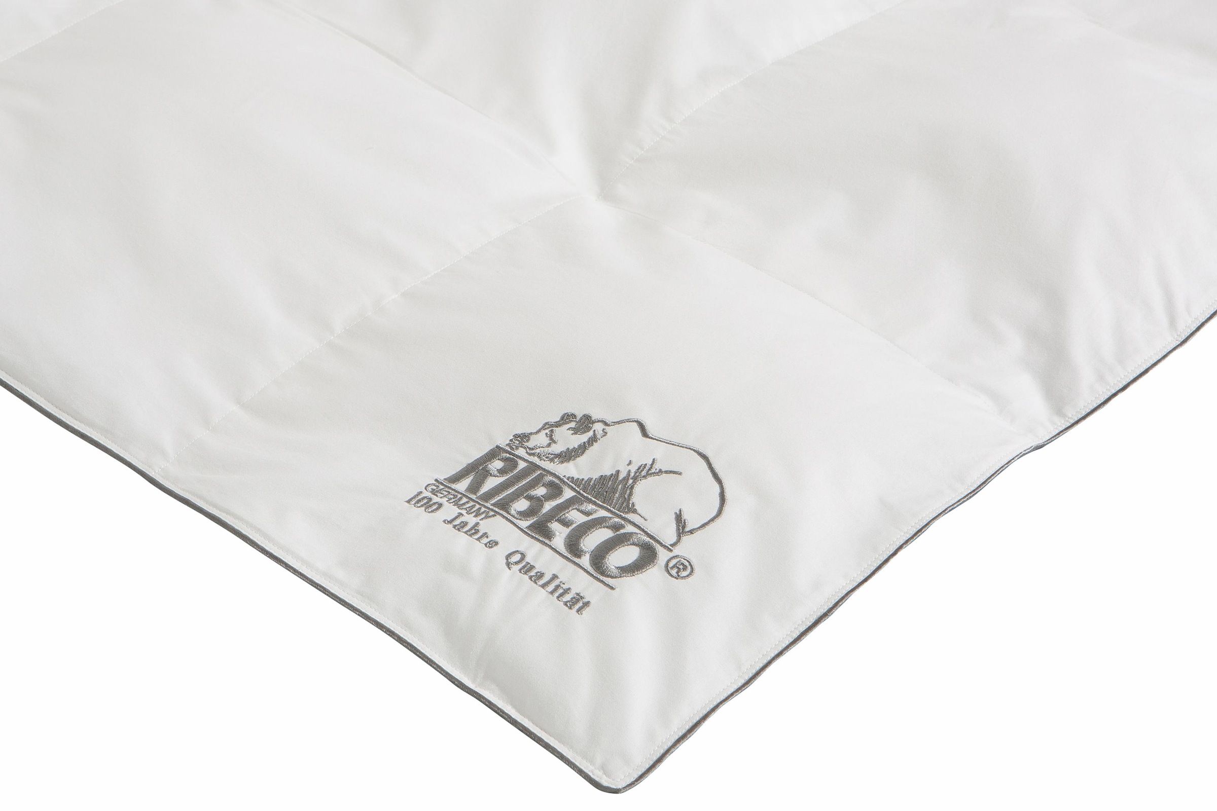 RIBECO Kunstfaserbettdecke "Marie" leicht Füllung Microfaser Bezug Baumwoll günstig online kaufen