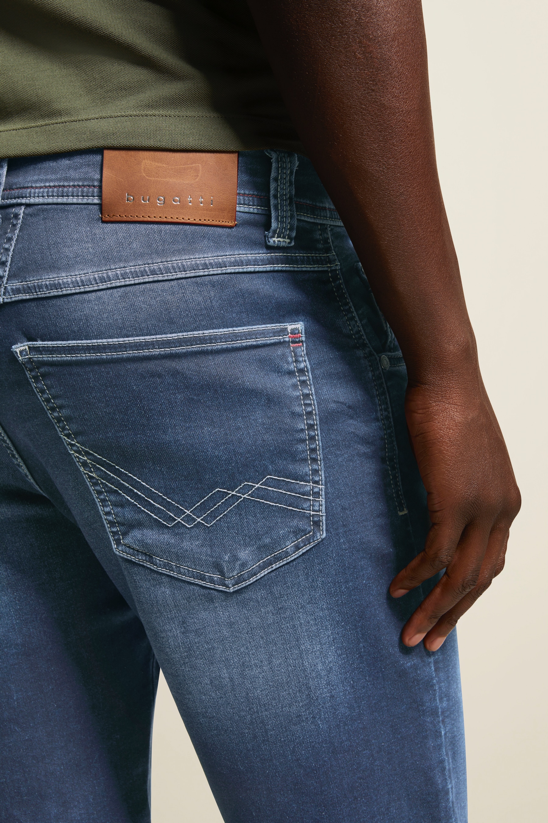 bugatti Bermudas, aus Denim