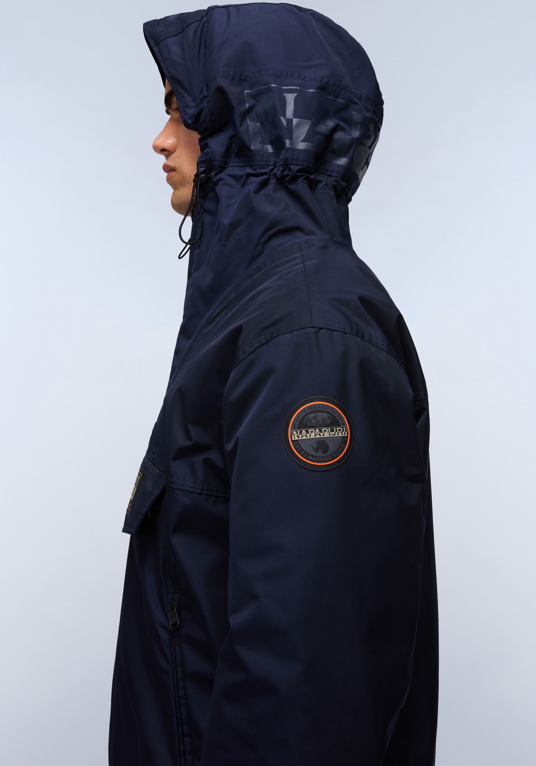 Napapijri Anorak »RAINFOREST«, mit Kapuze, regular fit, mit seitlichen Reißverschluss, Belüftungsösen