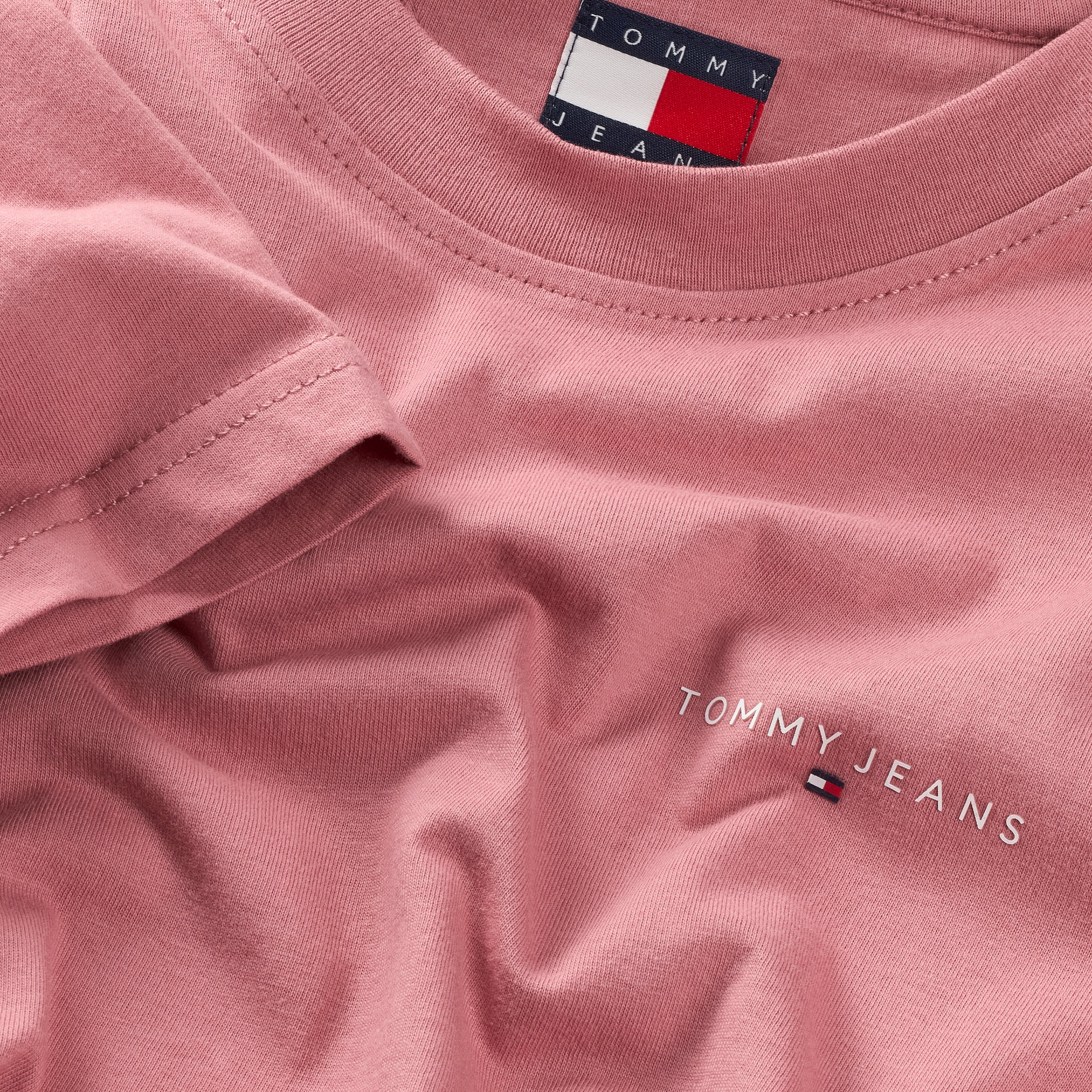 Tommy Jeans T-Shirt »TJM SLIM LINEAR CHEST TEE EXT«, Mit Rundhalsausschnitt