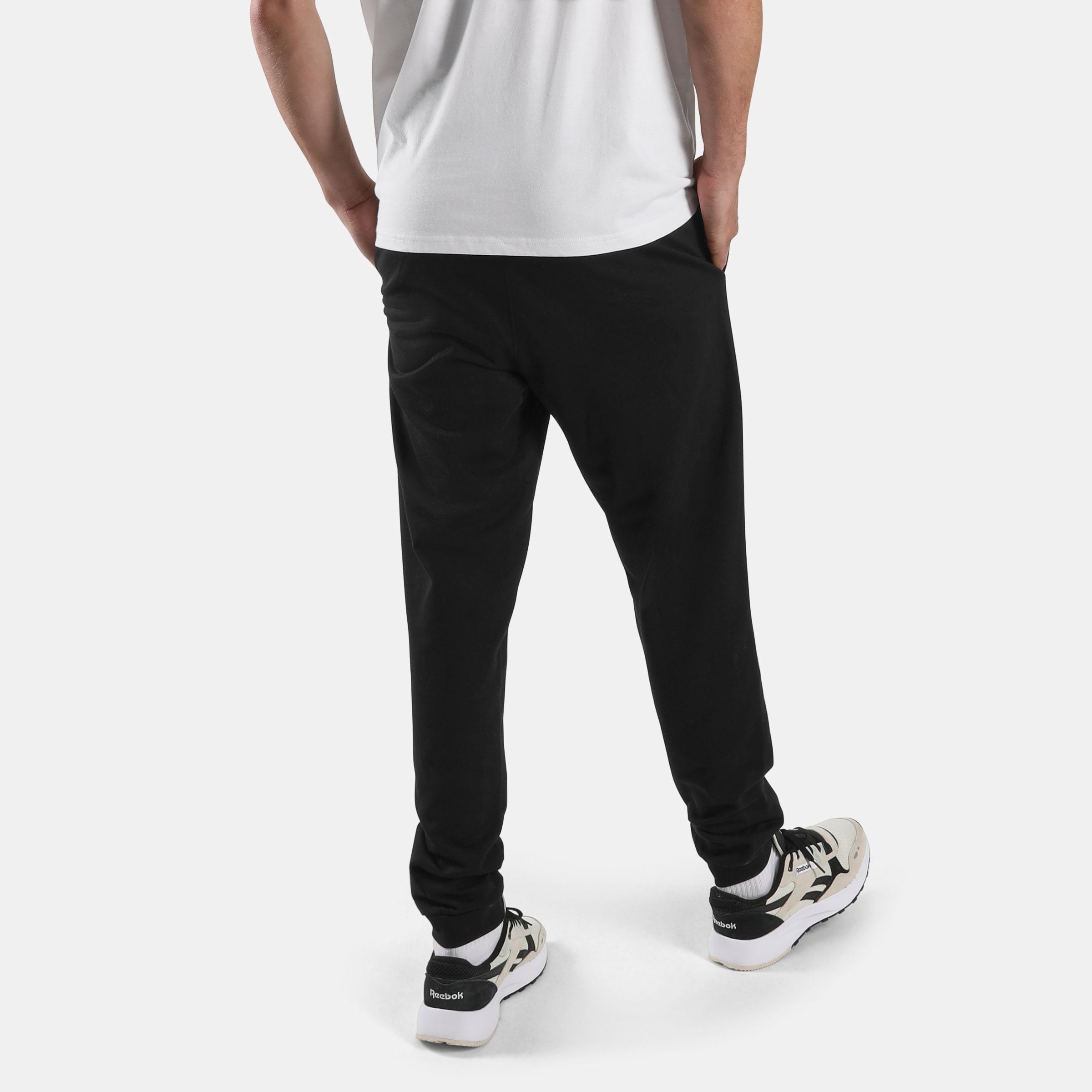 Reebok Jogginghose »ID SMALL LOGO FRENCH TERRY JOGGER PANTS«  für Erwachsene, mit sportlichem Stil