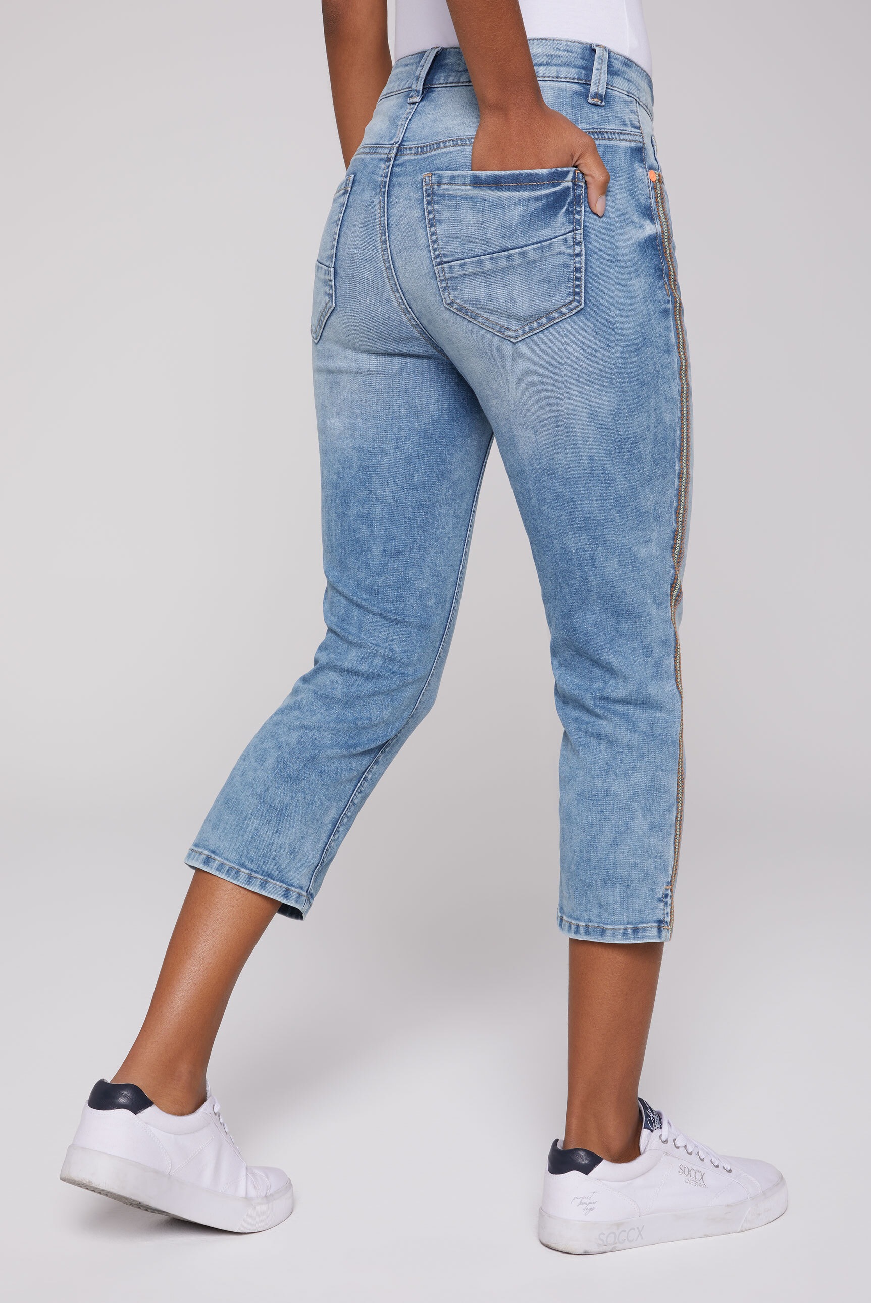 SOCCX Regular-fit-Jeans, mit verkürztem Bein