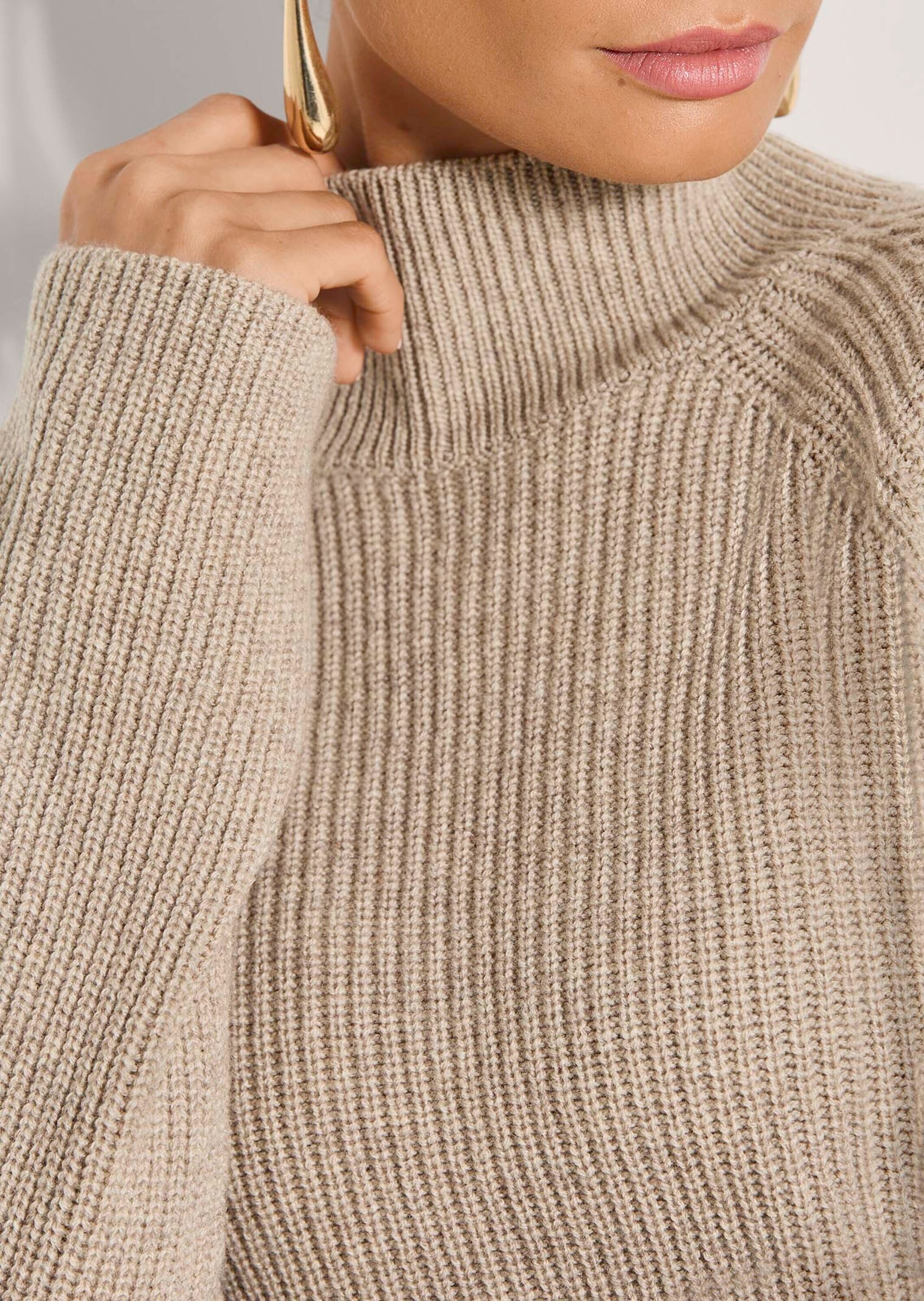 MADELEINE Longpullover »Pullover Zeitloser Pullover mit Stehkragen«