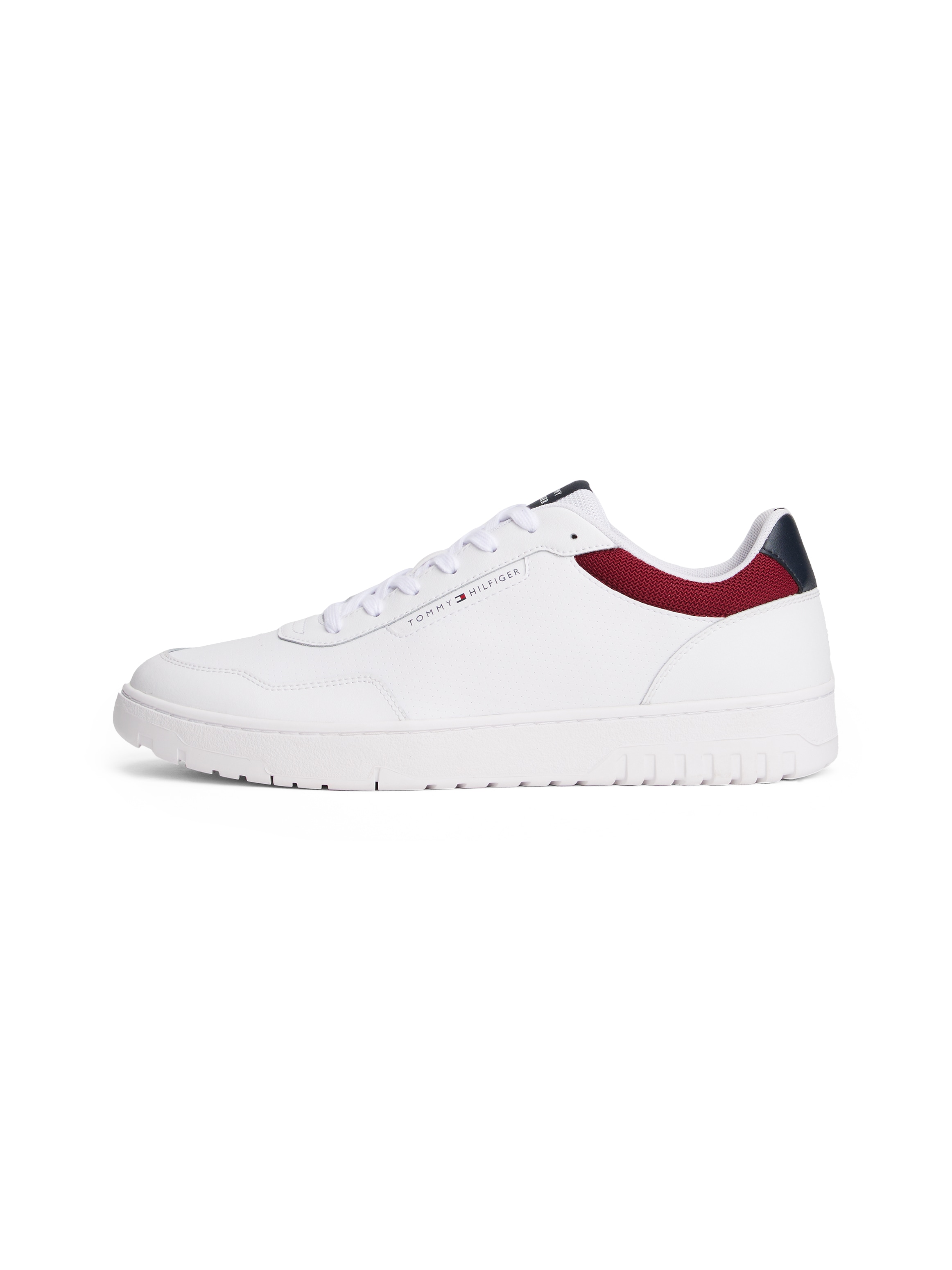 Tommy Hilfiger Sneaker »TH BASKET CORE LTH«, Freizeitschuh, Halbschuh, Schnürer, Logo-Aufnäher an der Schuhzunge