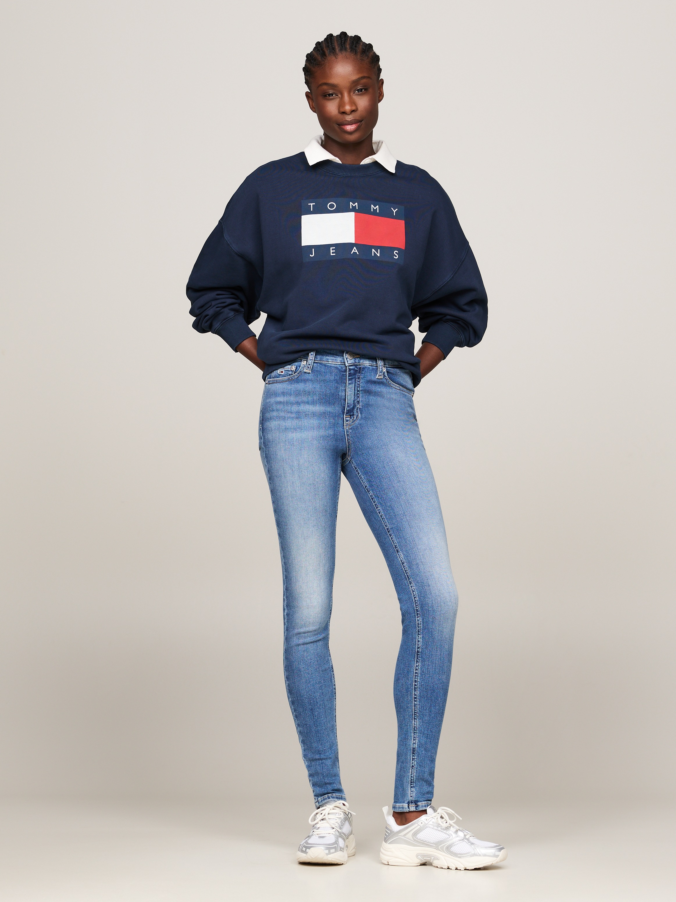 Tommy Jeans Skinny-fit-Jeans "NORA MID RISE" mit Waschung, Logo-Badge günstig online kaufen