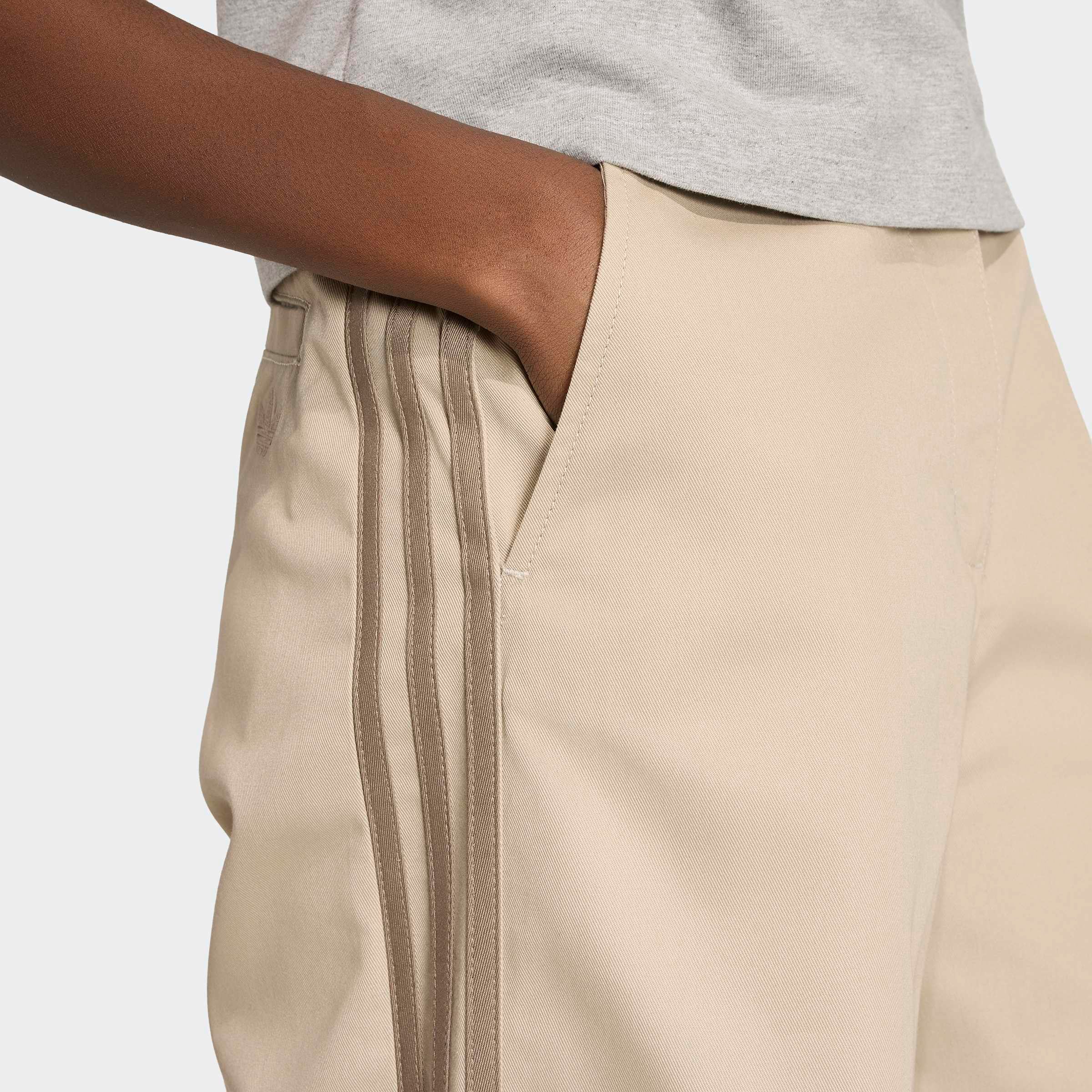 adidas Originals Sporthose »TAILORED«  mit Nadelstreifen, aus gewebtem Twill, locker geschnitten