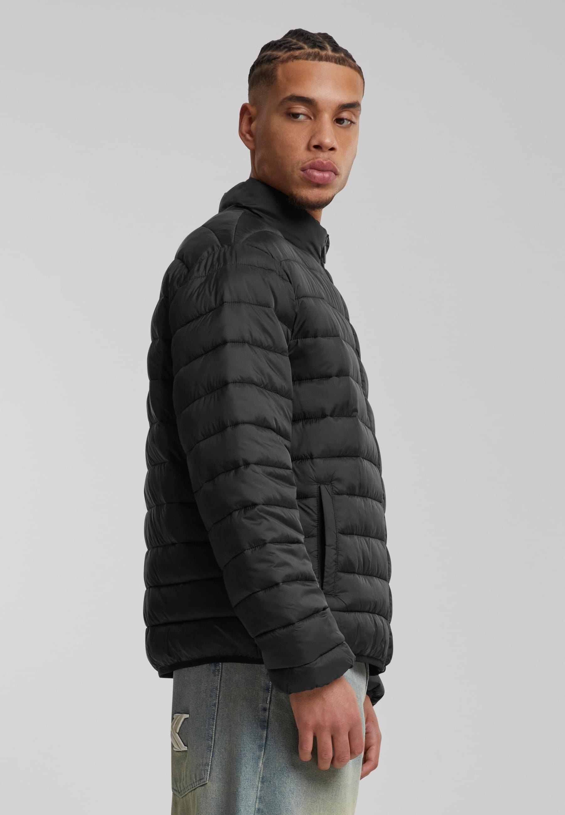 Karl Kani Winterjacke »Karl Kani Karl Kani Sport Patch Light Puffer Jacket«, (1 St.), ohne Kapuze