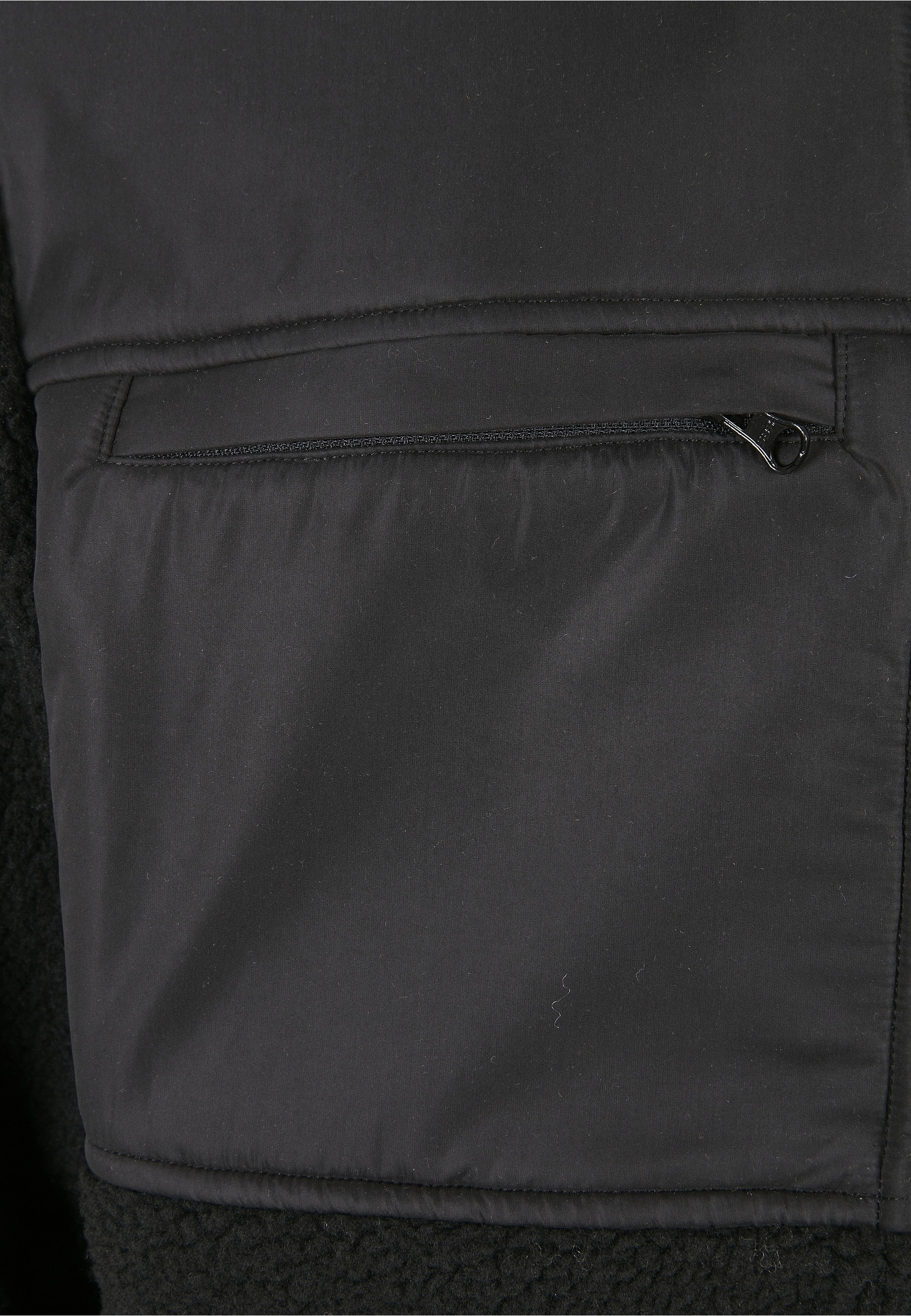 URBAN CLASSICS Winterjacke »Urban Classics Herren Patched Sherpa Jacket« 1 Stk. tlg. ohne Kapuze