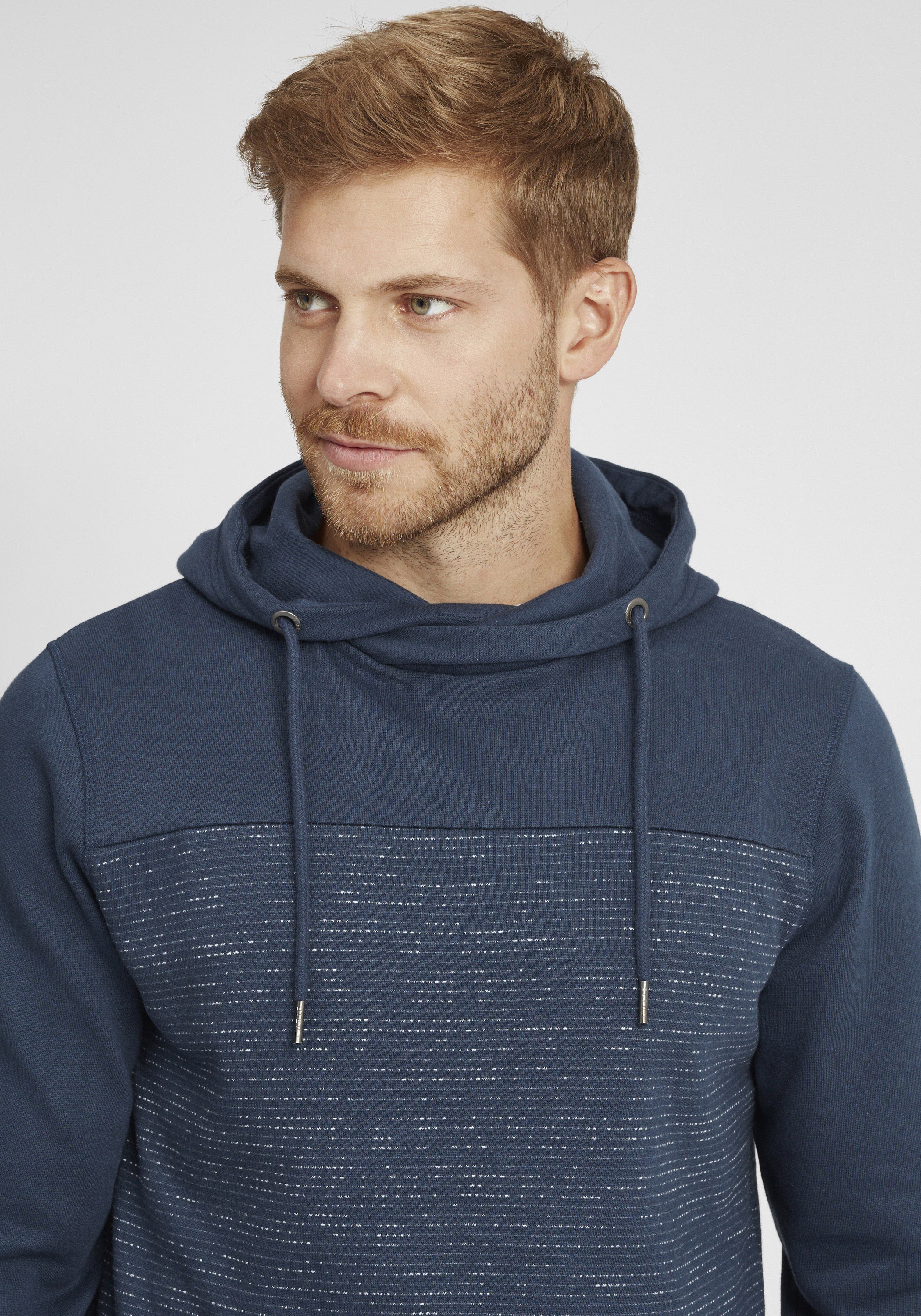 Blend Kapuzenpullover »BHToklat« Lässiger Hoodie mit Kapuze und Kängurutasche